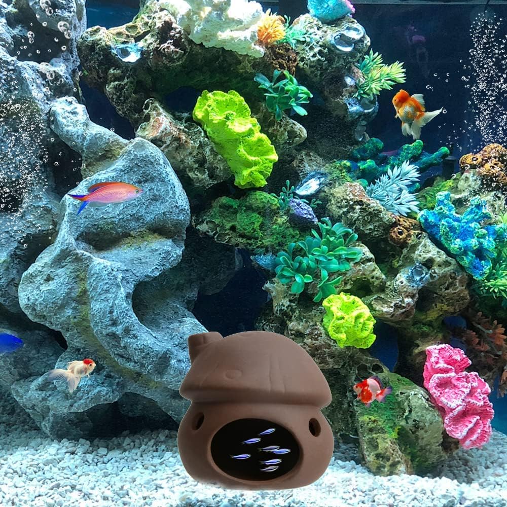 Detalle de Mushroom House ceramic aquarium decor – betta hideaway cave & shrimp/pleco shelter