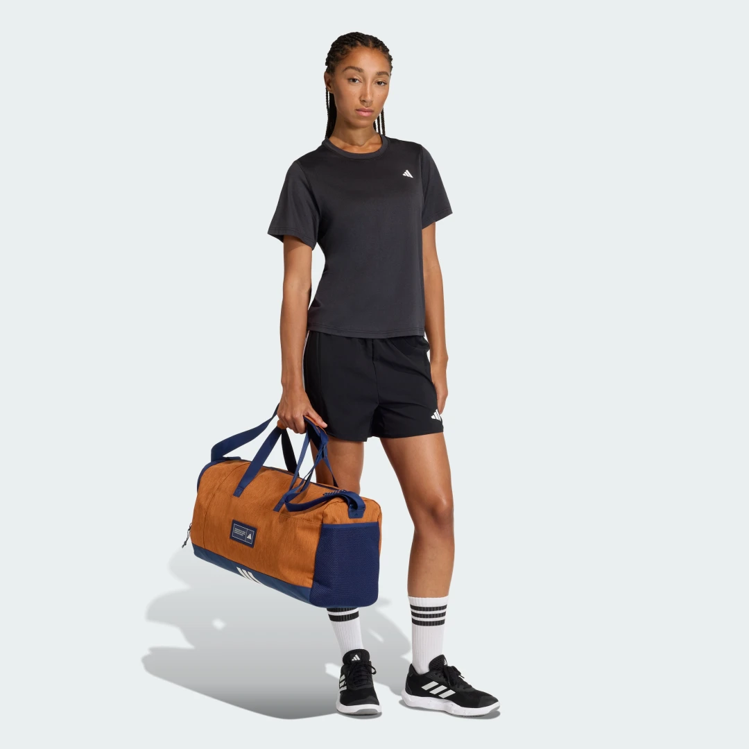 Detalle 2 de adidas Bolsa de deporte mediana 4ATHLTS (marrón)