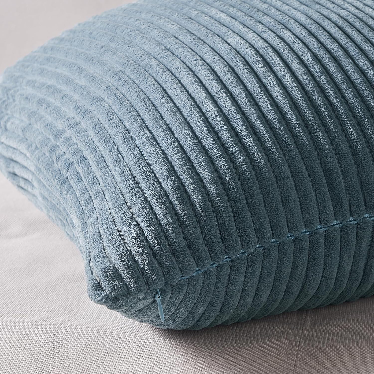 Detalle de Topfinel Kissenbezug-Set (4-teilig) 50x50 cm blau aus Kordsamt mit Farbverlauf