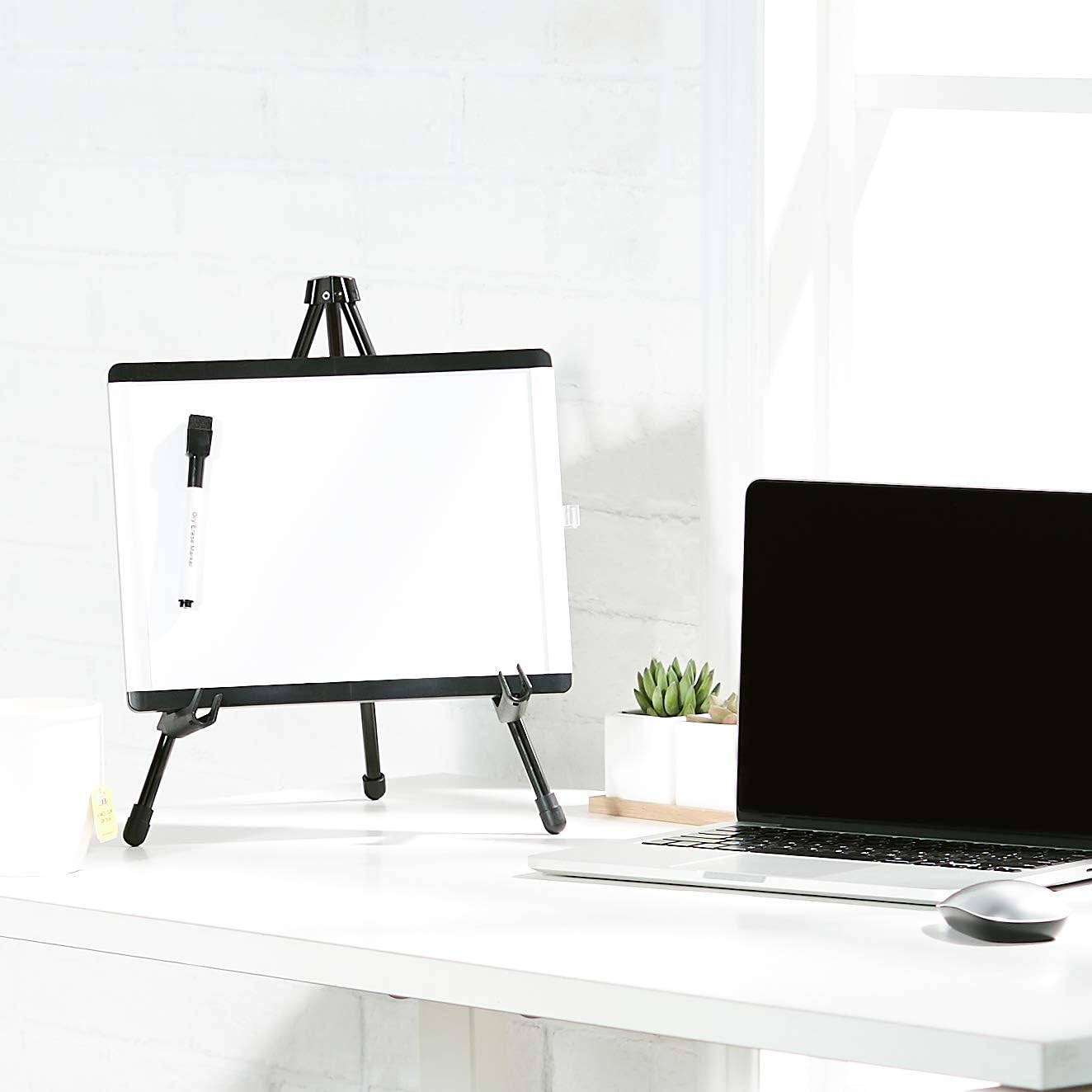 Thumbnail 5 de Amazon Basics Tabletop Instant Easel: Black Steel Portable Display Tripod