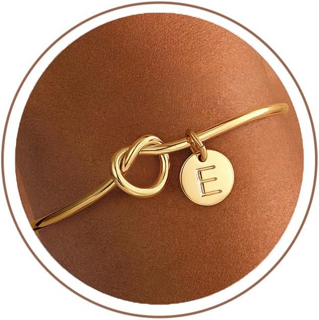 Detalle de TINGN Bracelet femme en or plaqué 14 carats avec initiales — noeud d'amour et monogramme