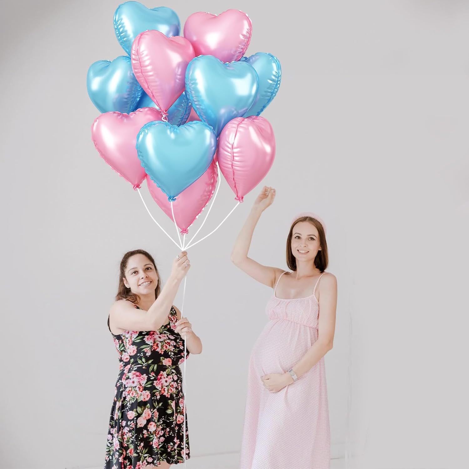 Thumbnail 2 de Pink Blue Heart Balloons, 18 Inch Foil Heart Balloons — 10-Pack Set (5 Pink, 5 Blue) with Ribbon