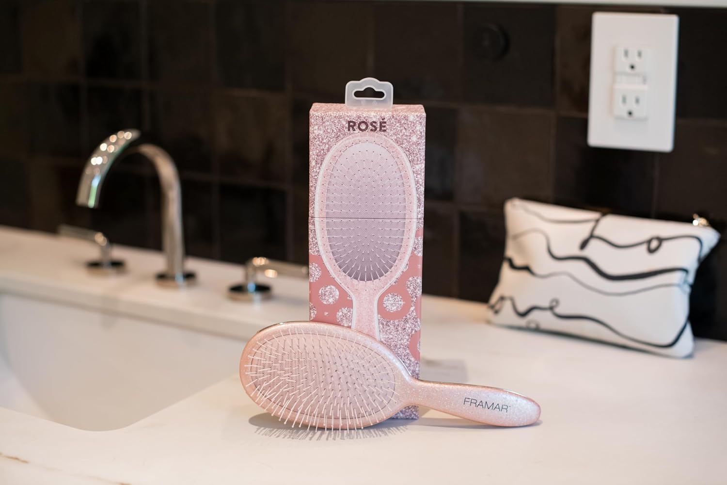 Detalle de FRAMAR Glitter Hair Brush Detangler - Rose