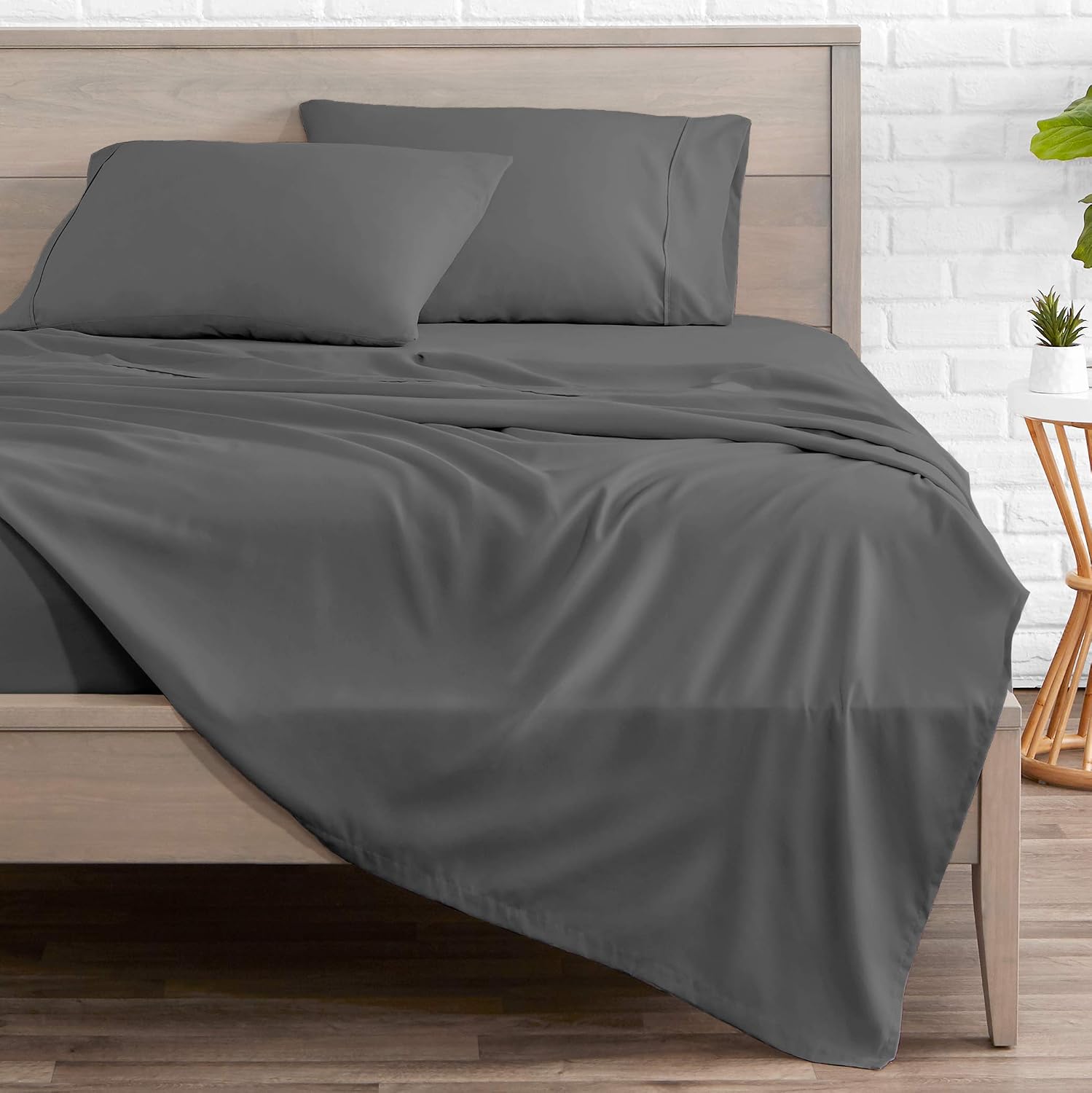 Detalle 2 de Bare Home Full Sheet Set (1800 Ultra-Soft Microfiber) – Double Brushed, Deep Pockets, Easy Fit, 4-Piece in Grey