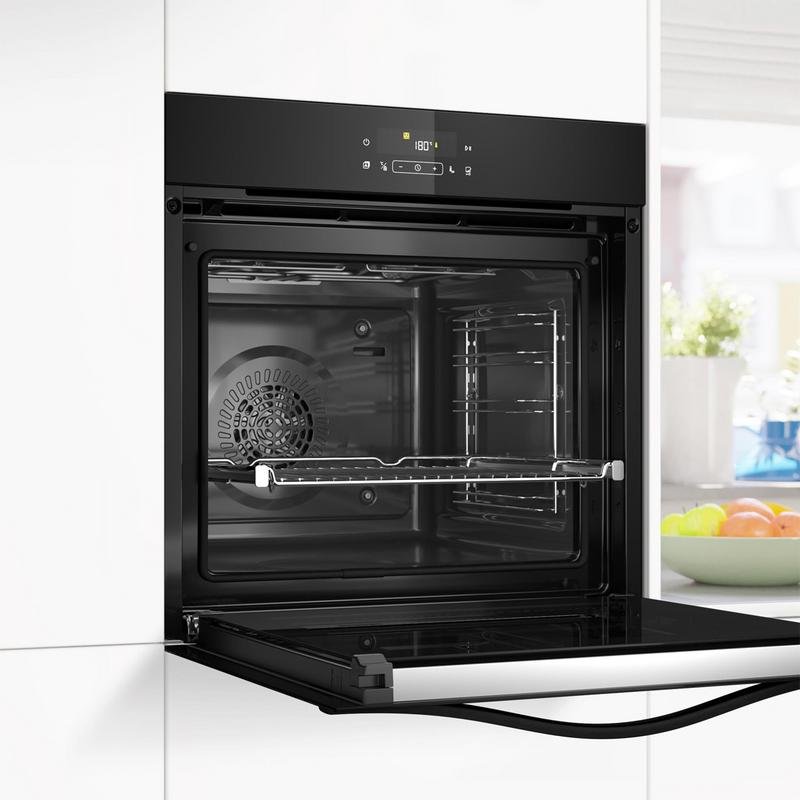 Detalle de Balay 71L Pirolítico con AirFryer y panel táctil: Horno multifunción en acero inoxidable