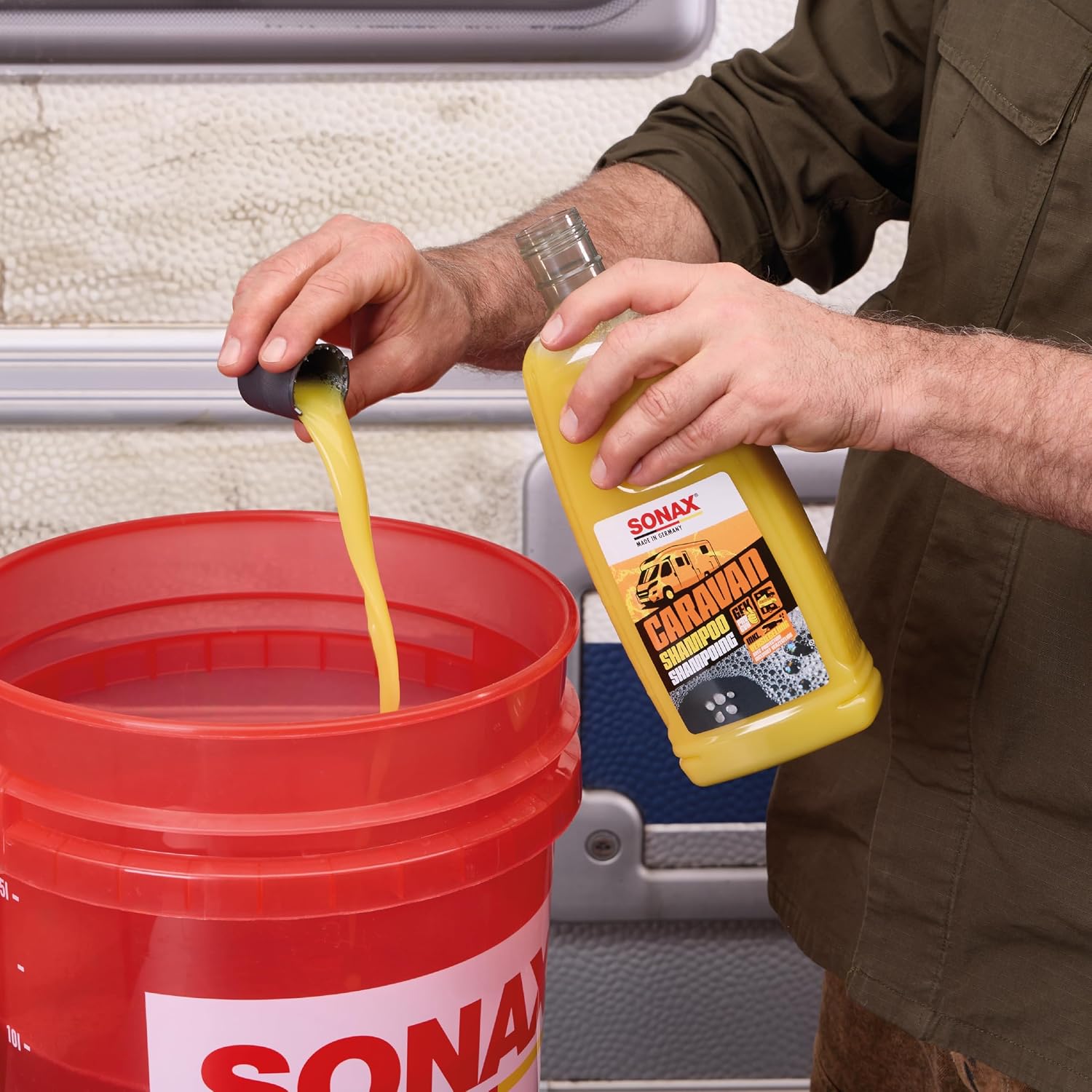Thumbnail 4 de SONAX Caravan Shampoo 1 Liter