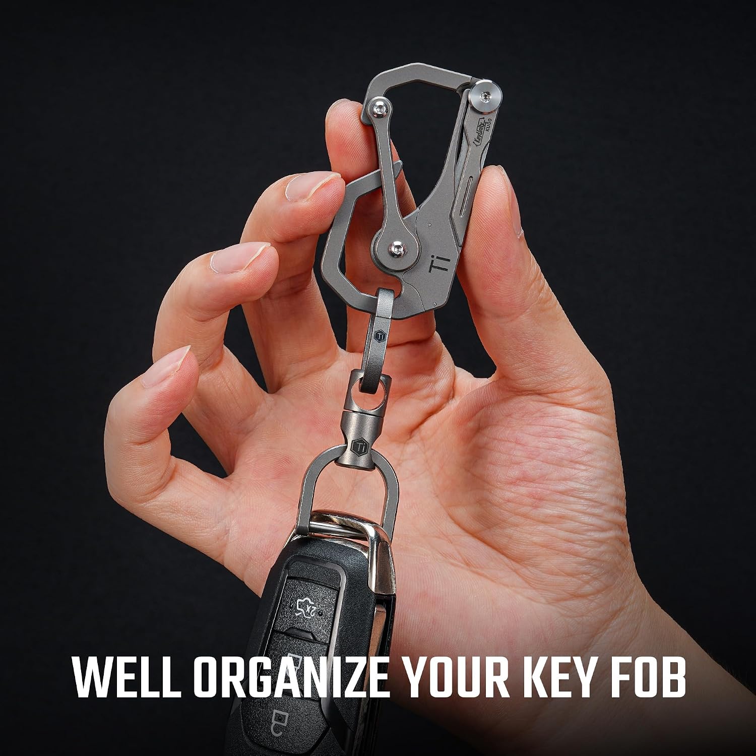 Detalle 2 de KeyUnity KM13 Drehbarer Schlüsselanhänger Titan