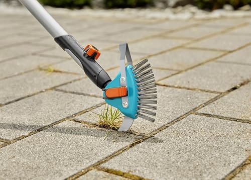 Thumbnail 5 de Gardena combisystem-3in1 Fugenreiniger – Multifunktions-Gartenhelfer zum Entfernen von Unkraut und Moos