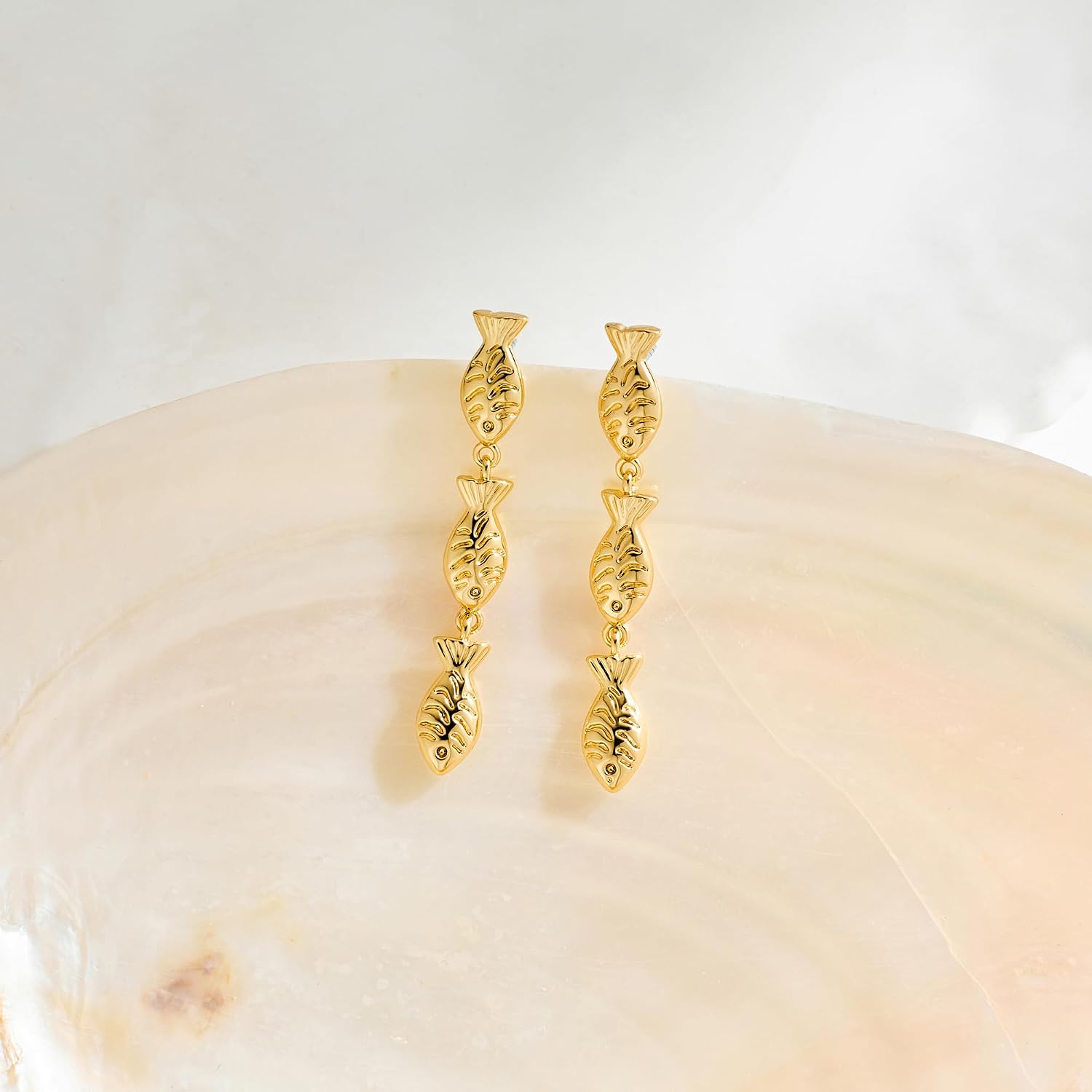 Detalle de MIJENITI Fish Drop Earrings