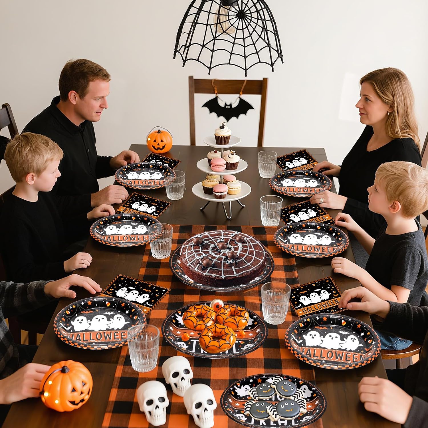 Detalle de Litmitfu Halloween Paper Plates, 24-Piece Set in 9-Inch and 7-Inch Sizes