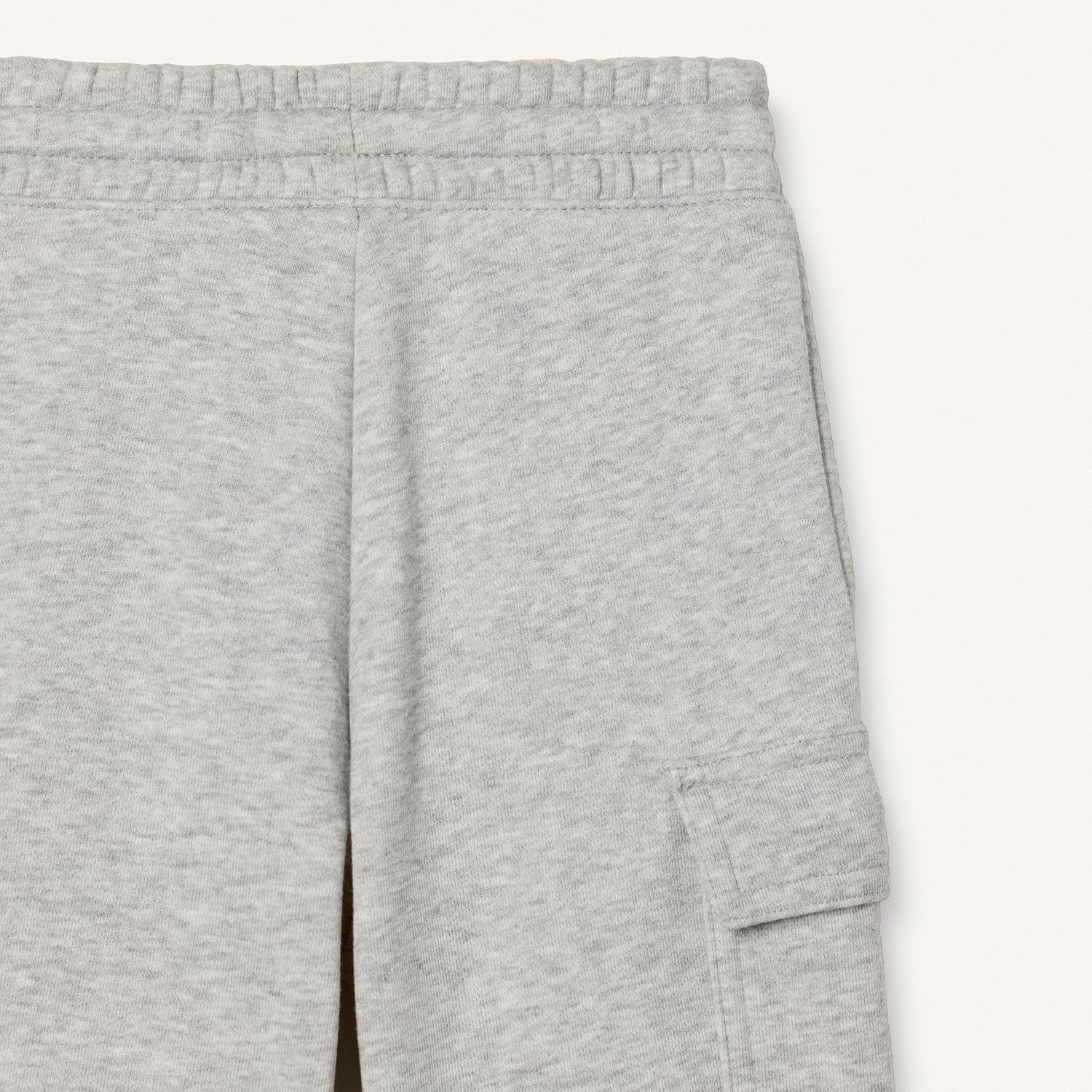 Thumbnail 3 de Amazon Essentials Boys’ Terry Cargo Sweat Shorts