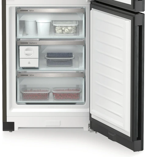 Detalle de Liebherr CNbdb 5223-22: Kühlschrank-Kühlgefrierkombination mit No Frost und EasyFresh