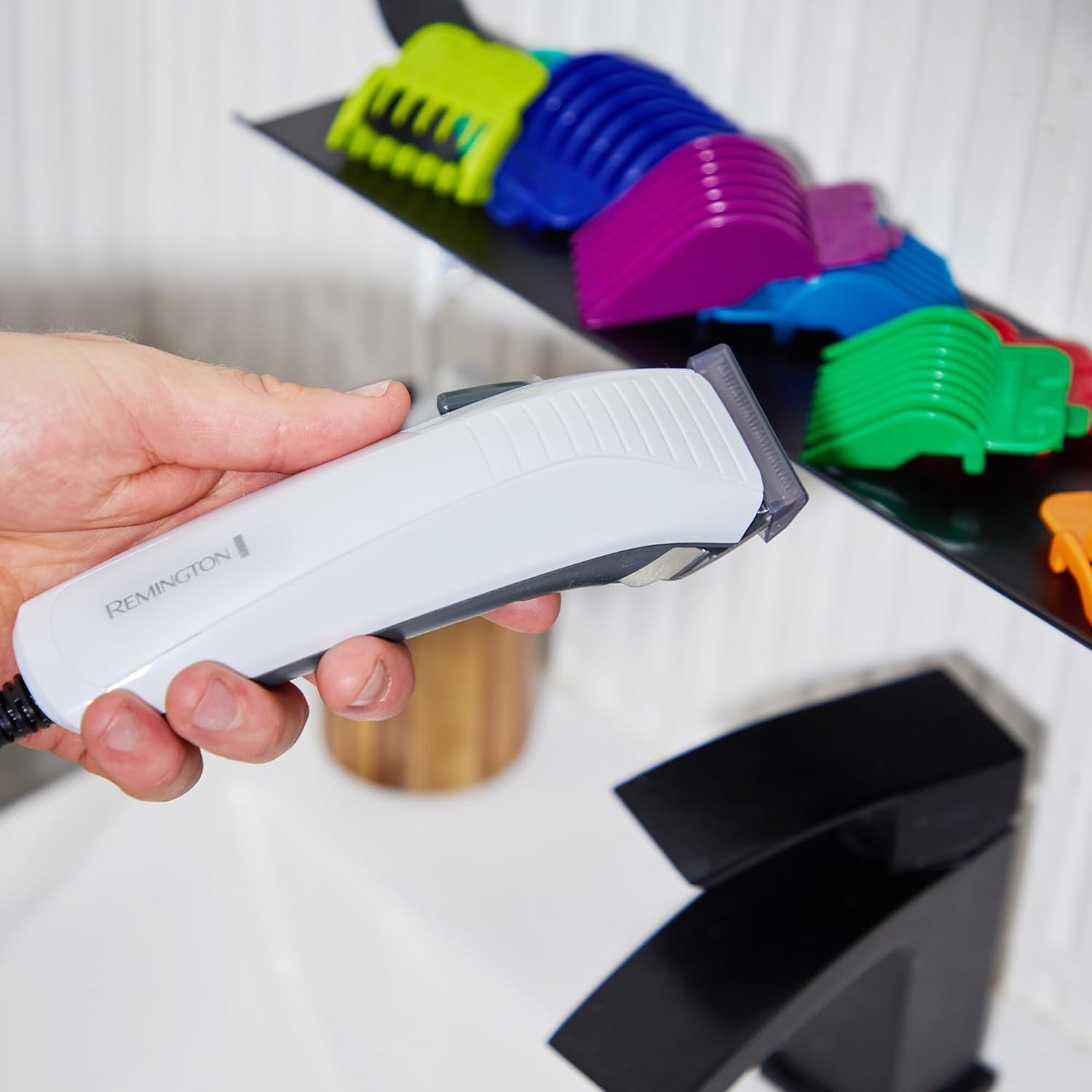 Thumbnail 3 de Remington Color Cut HC5035 kit tagliacapelli con 16 pezzi e 9 pettini 1,5–25 mm