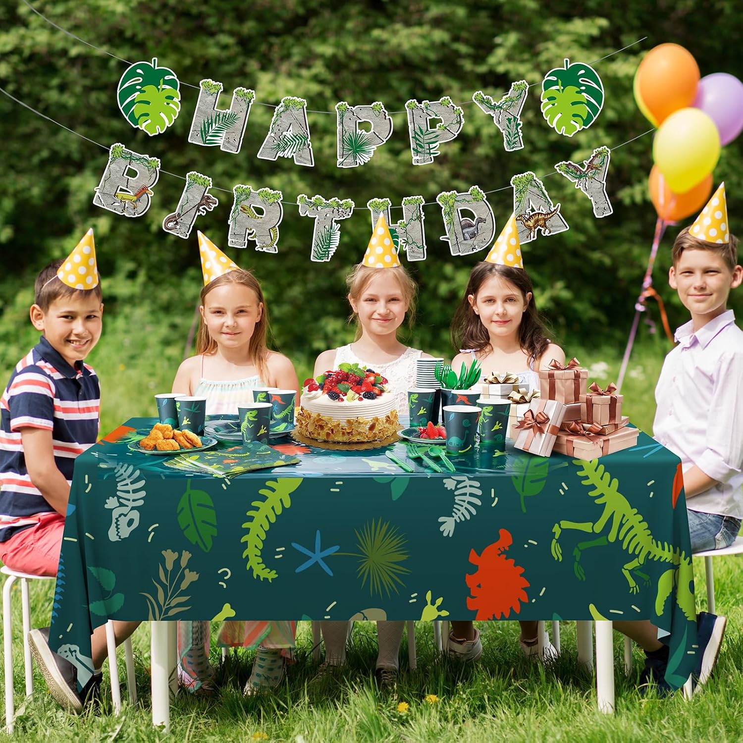 Detalle 2 de Cecnamt Dinosaur Birthday Decorations (170-Piece Dino Party Supplies) for 24