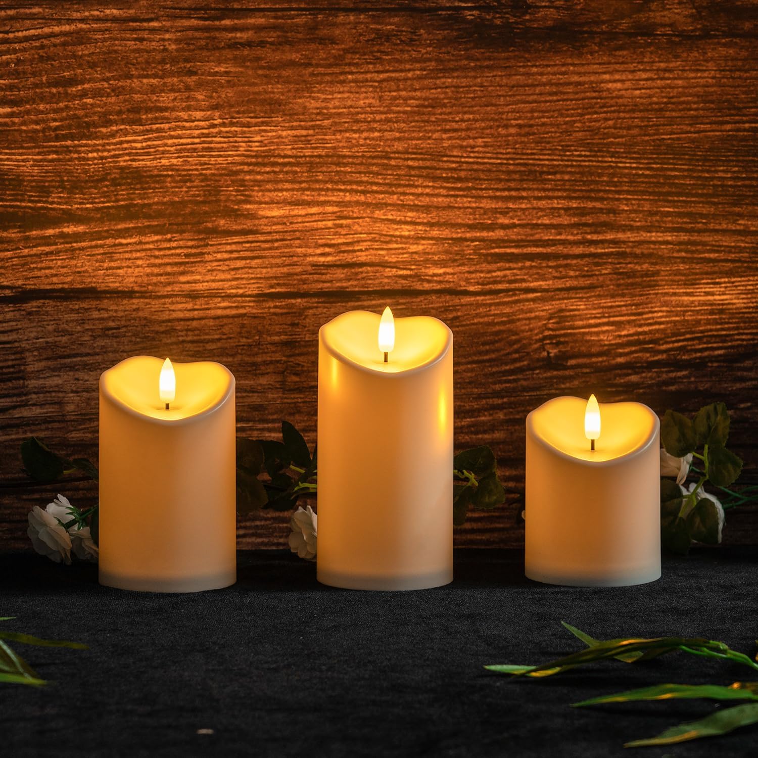 Detalle 1 de AMAGIC Ivory White LED Flameless Candles, 3-Pack in 4", 5" and 6