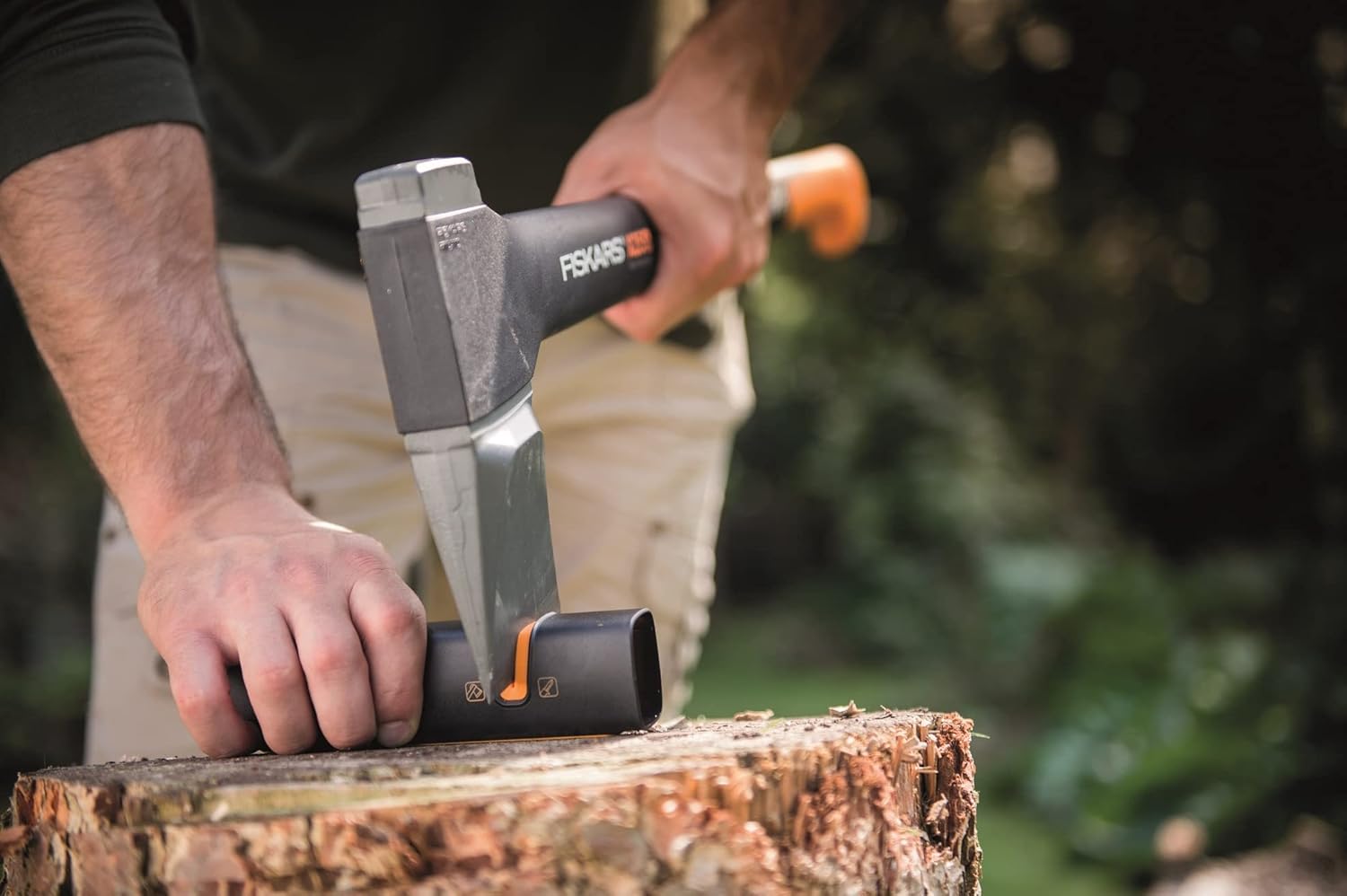 Thumbnail 3 de Fiskars Xsharp Axt- und Messerschärfer – Präzises Schärfen für linke und rechte Hand