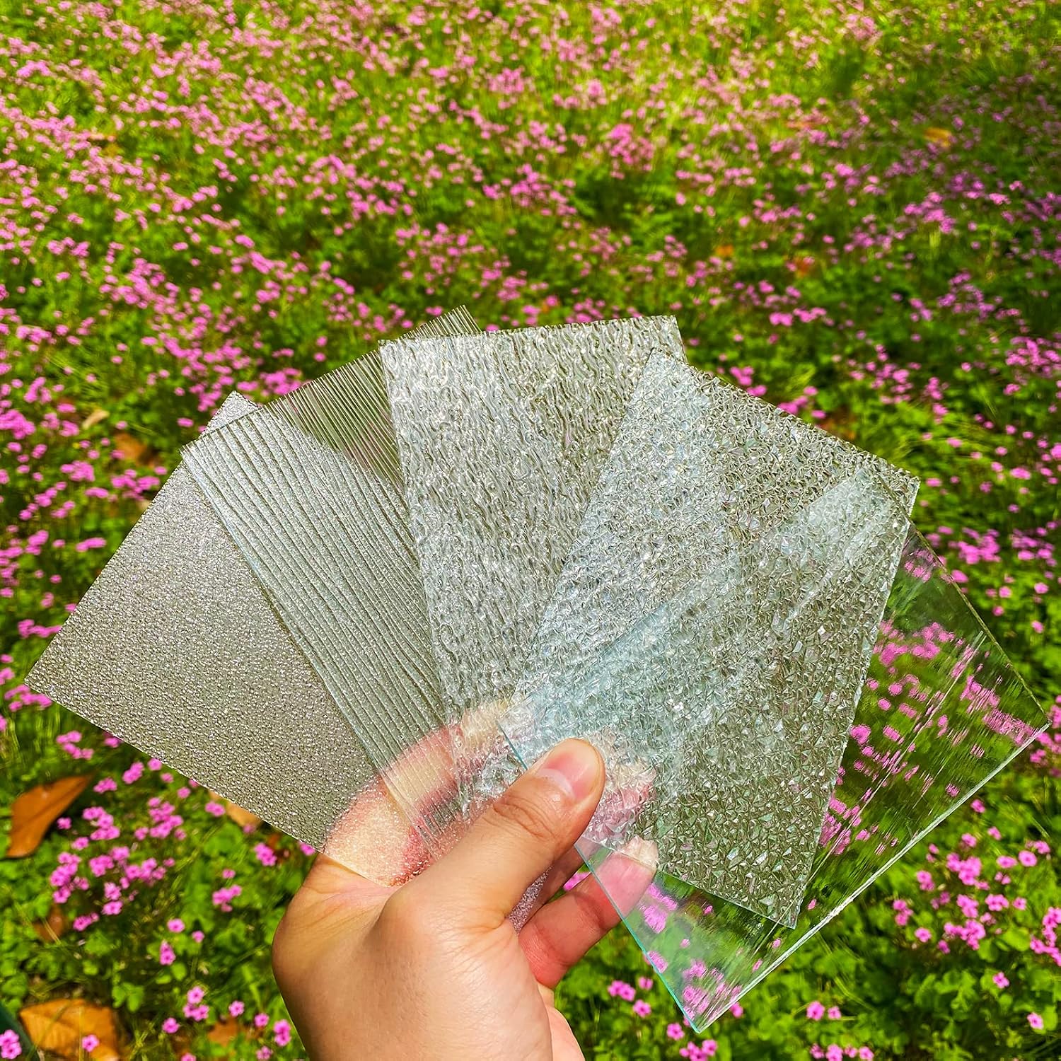 Detalle de PALJOLLY クリアステンドグラスシート 4 x 6インチ・9枚入り、9種類の質感