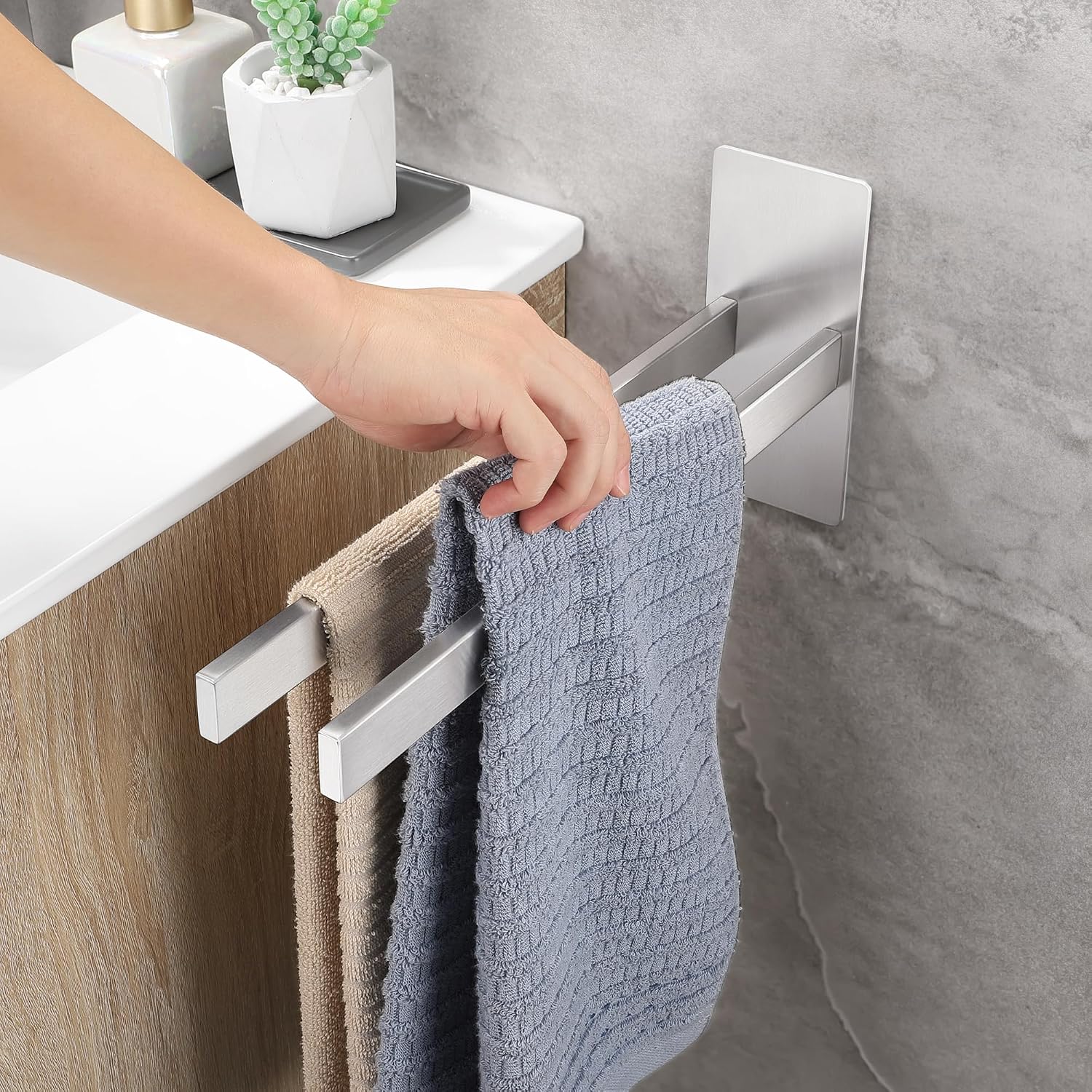Detalle de OETAMS Handtuchhalter Ohne Bohren – Doppelt Silber, 2-armig, Selbstklebend aus 304 Edelstahl