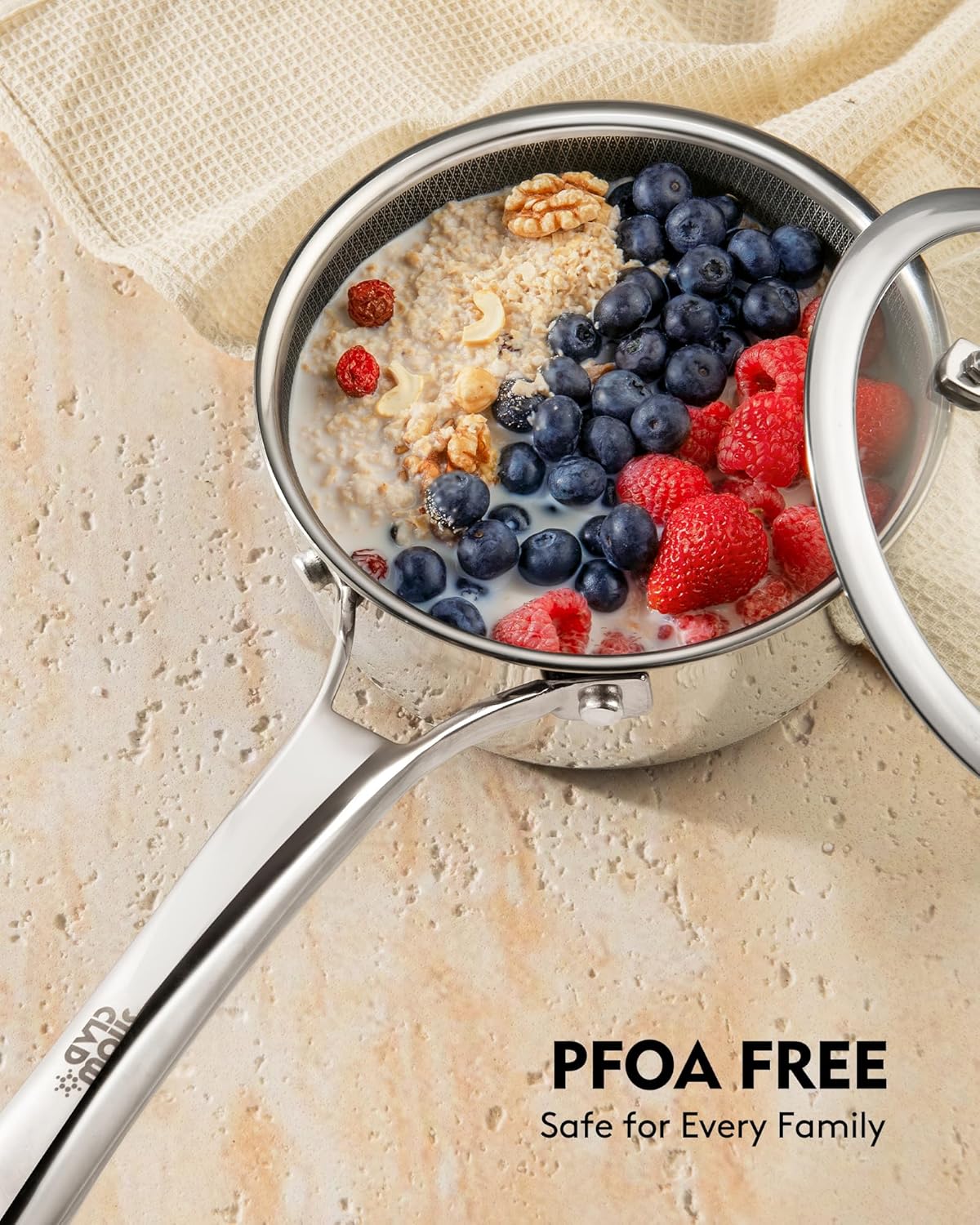 Detalle de SNOWCLAD 10-Piece Nonstick Cookware