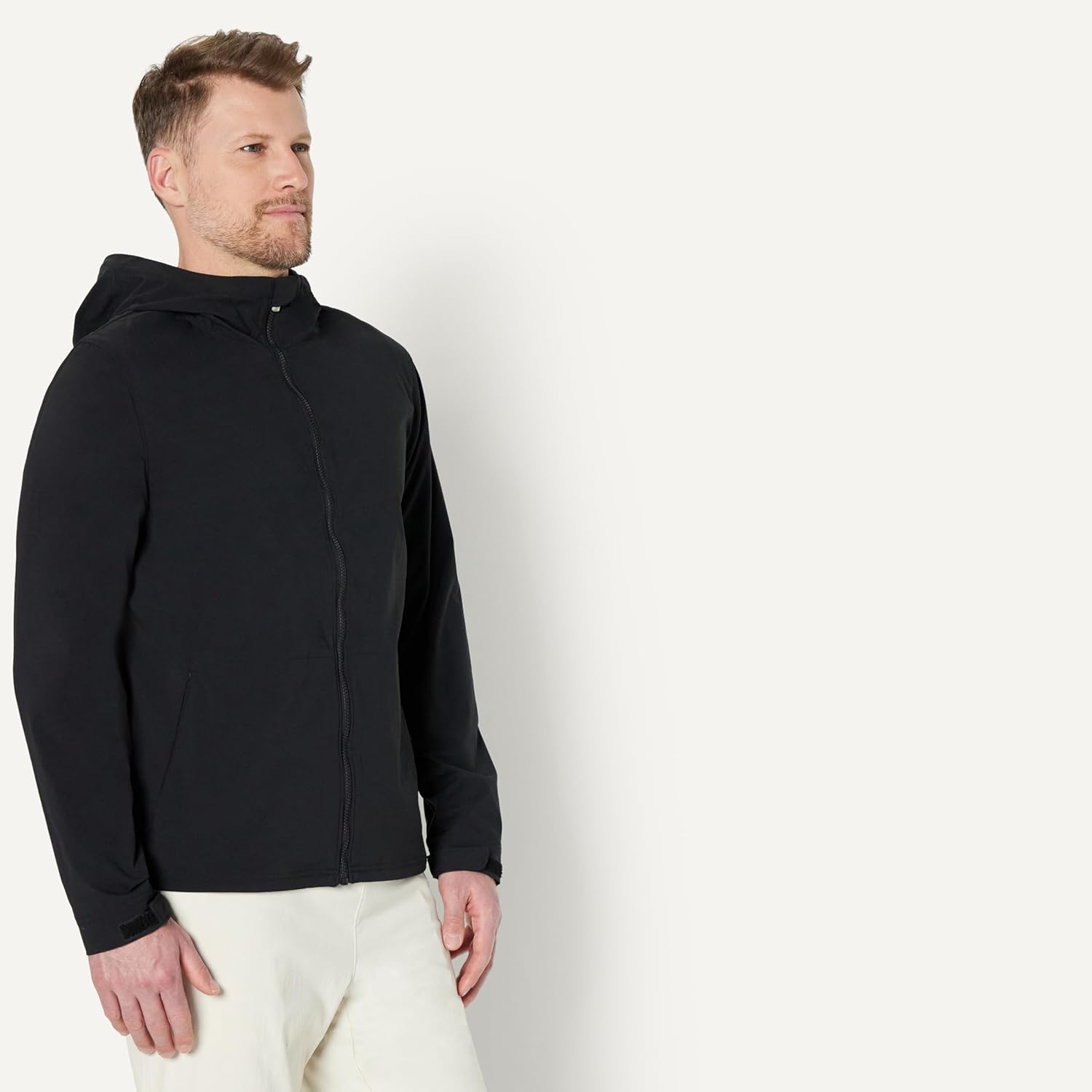 Thumbnail 1 de Amazon Essentials Men's Active Lightweight Water Repellent Full-Zip Hiking Jacket