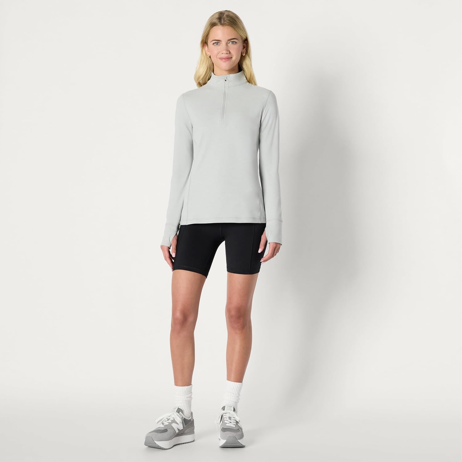 Thumbnail 4 de Amazon Essentials Workout Top 24.5"