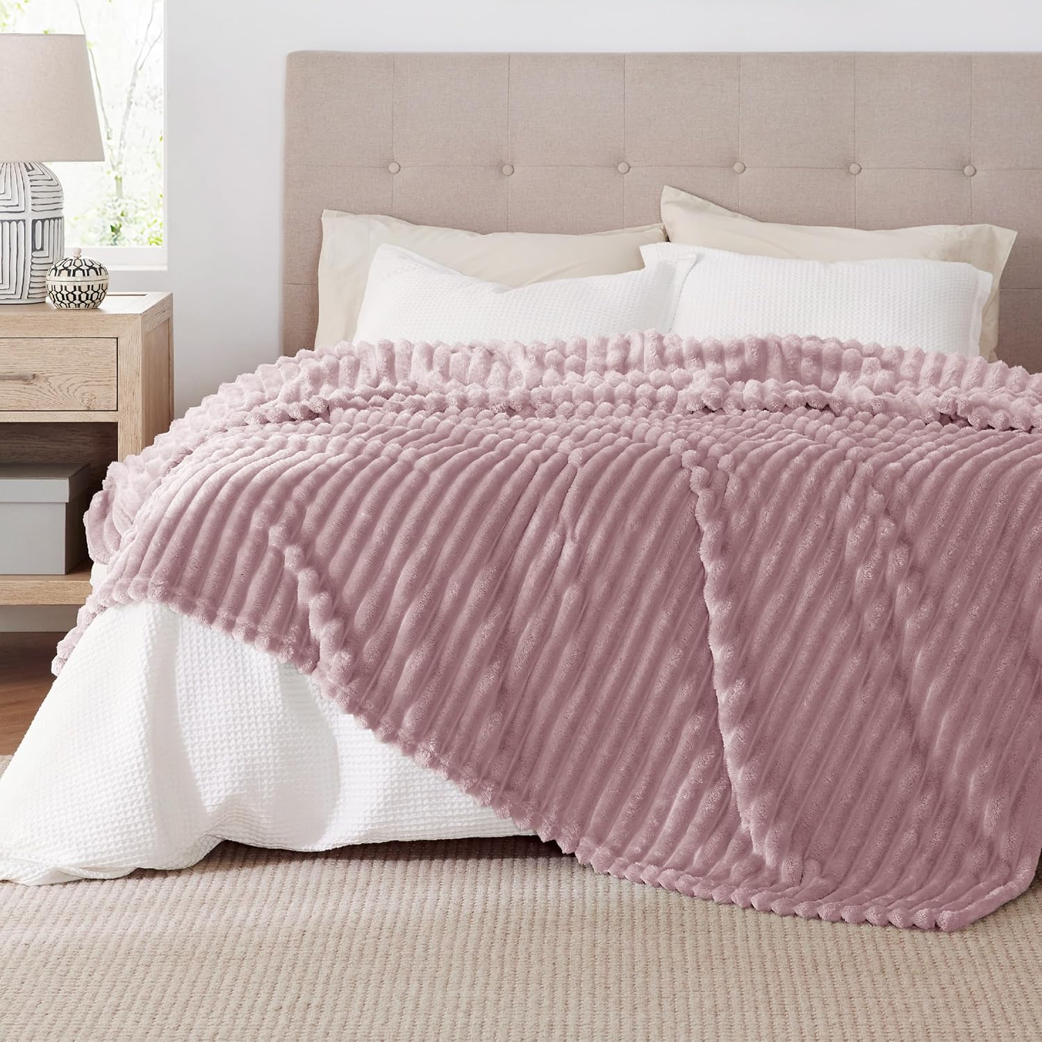 Detalle 2 de Bedsure King Size Bed Blanket (230x270 cm) – Fluffy Fleece Throw in Pink