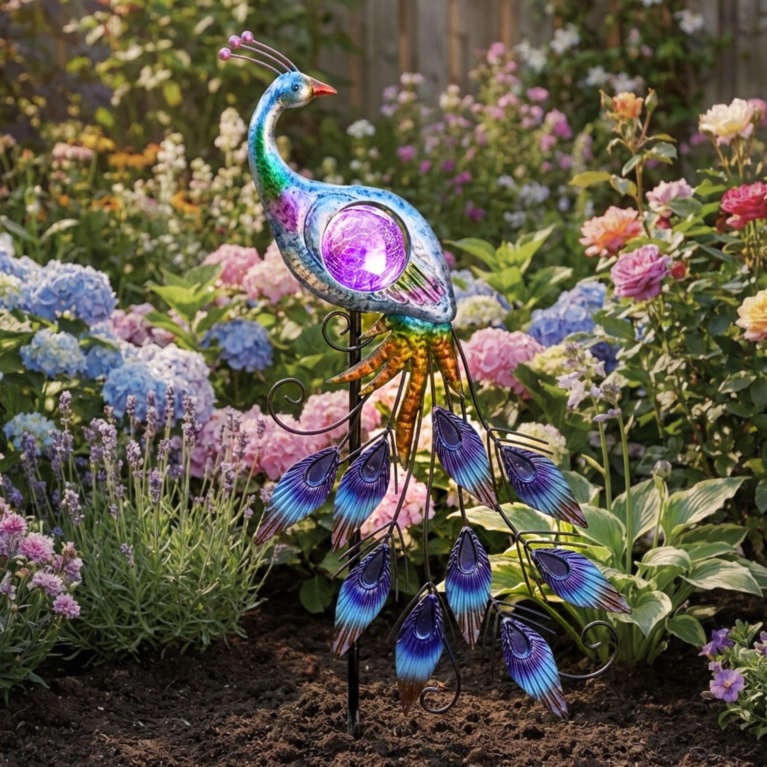 Detalle de TERESA'S COLLECTIONS Garden Peacock Solar Light 24inch 🧪