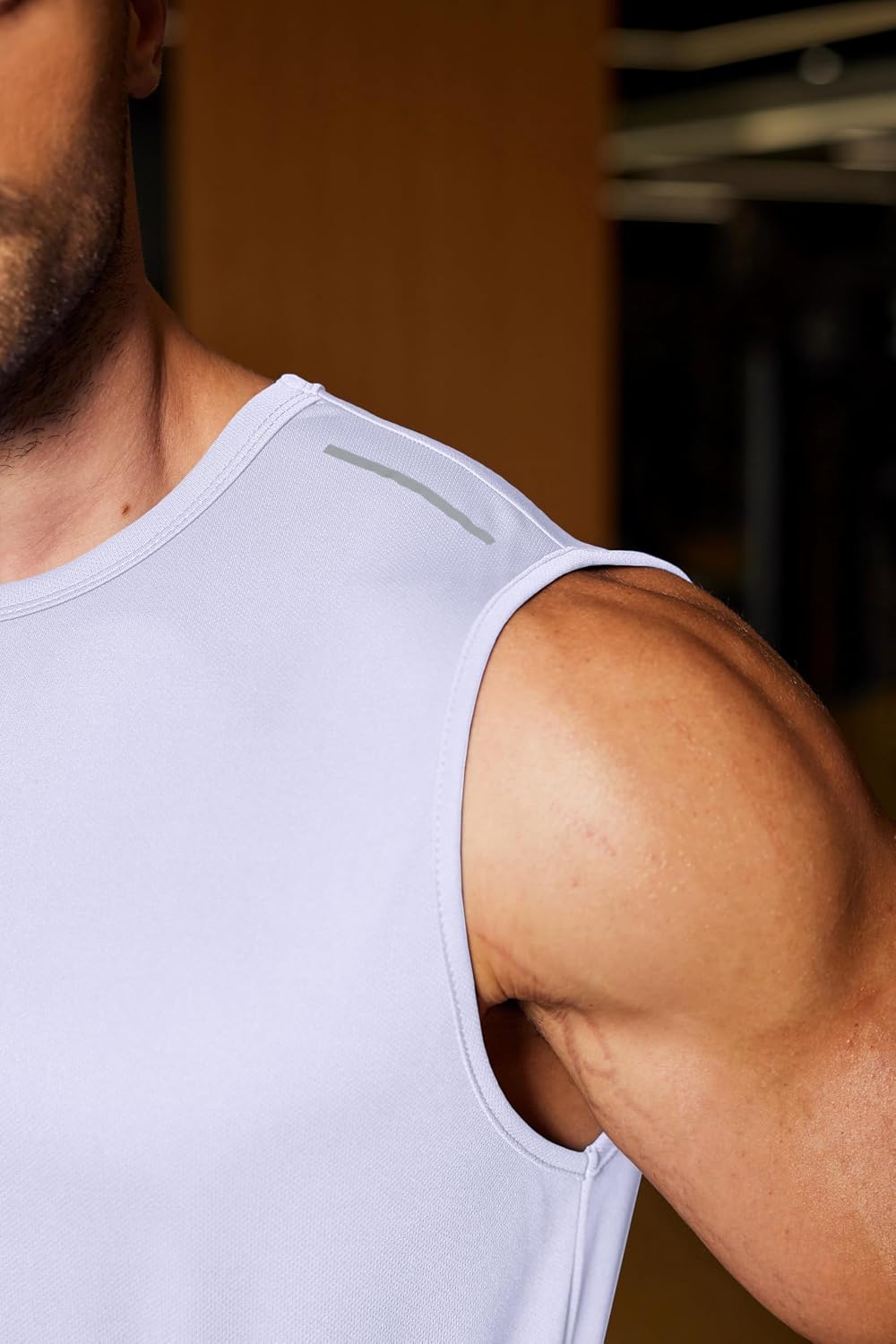 Thumbnail 1 de COOFANDY Men's Quick-Dry Mesh Workout Tank Top with Reflective Details
