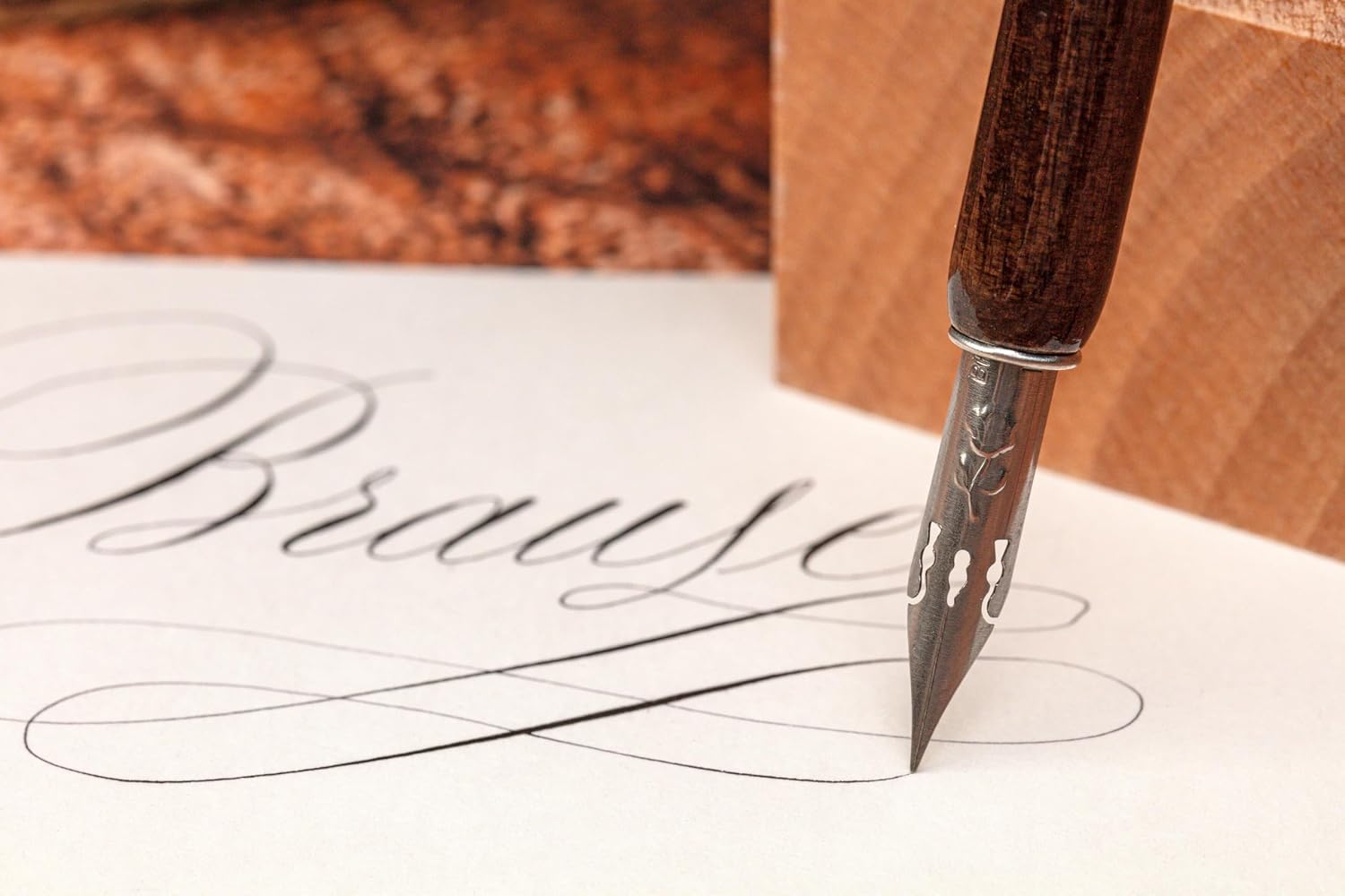 Detalle 2 de Brause 96450B Blocco a spirali di calligrafia – 50 fogli beige A4
