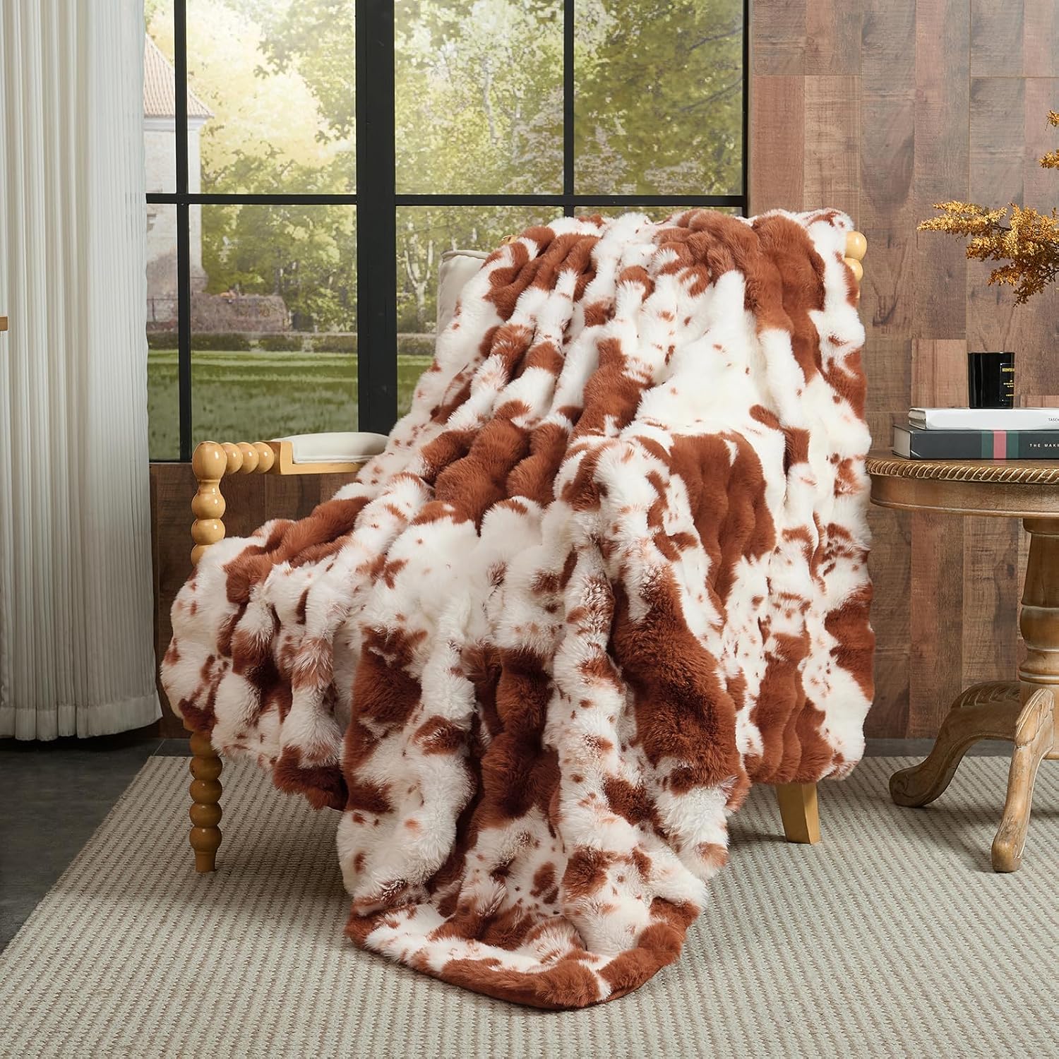 Detalle de Lotus Karen Faux Fur Throw Blanket, 90 x 90 Inches, Light Brown Cow Print