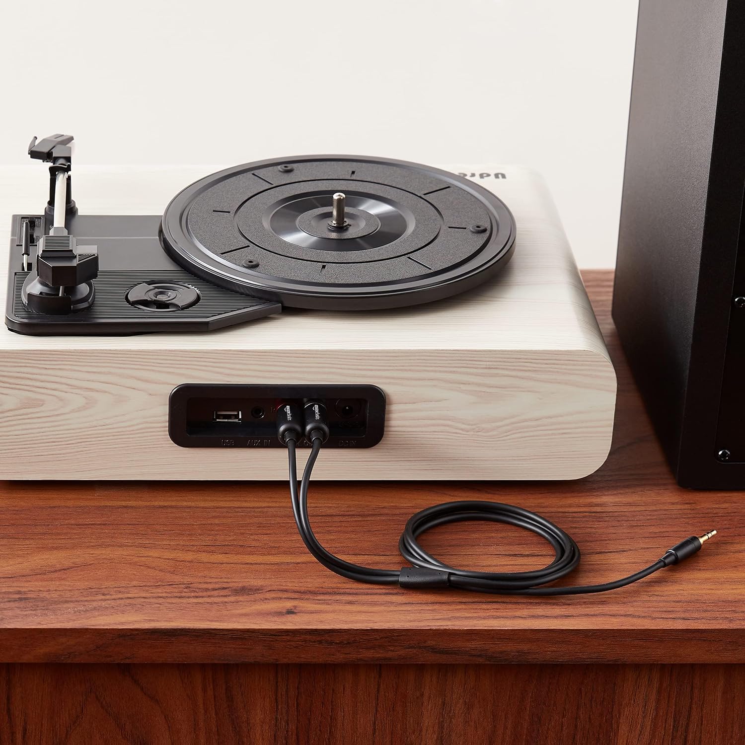 Detalle de Amazonベーシック PBH-19821 RCAオーディオケーブル 3.5mm-2 RCA、金メッキプラグ、1.2m