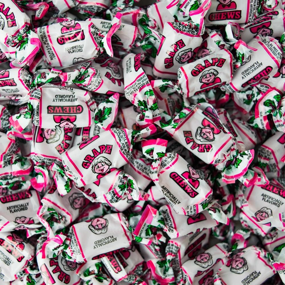 Detalle de YANKEETRADERS Grape-Flavored Fruit Chews, 2 lb Bulk, Individually Wrapped