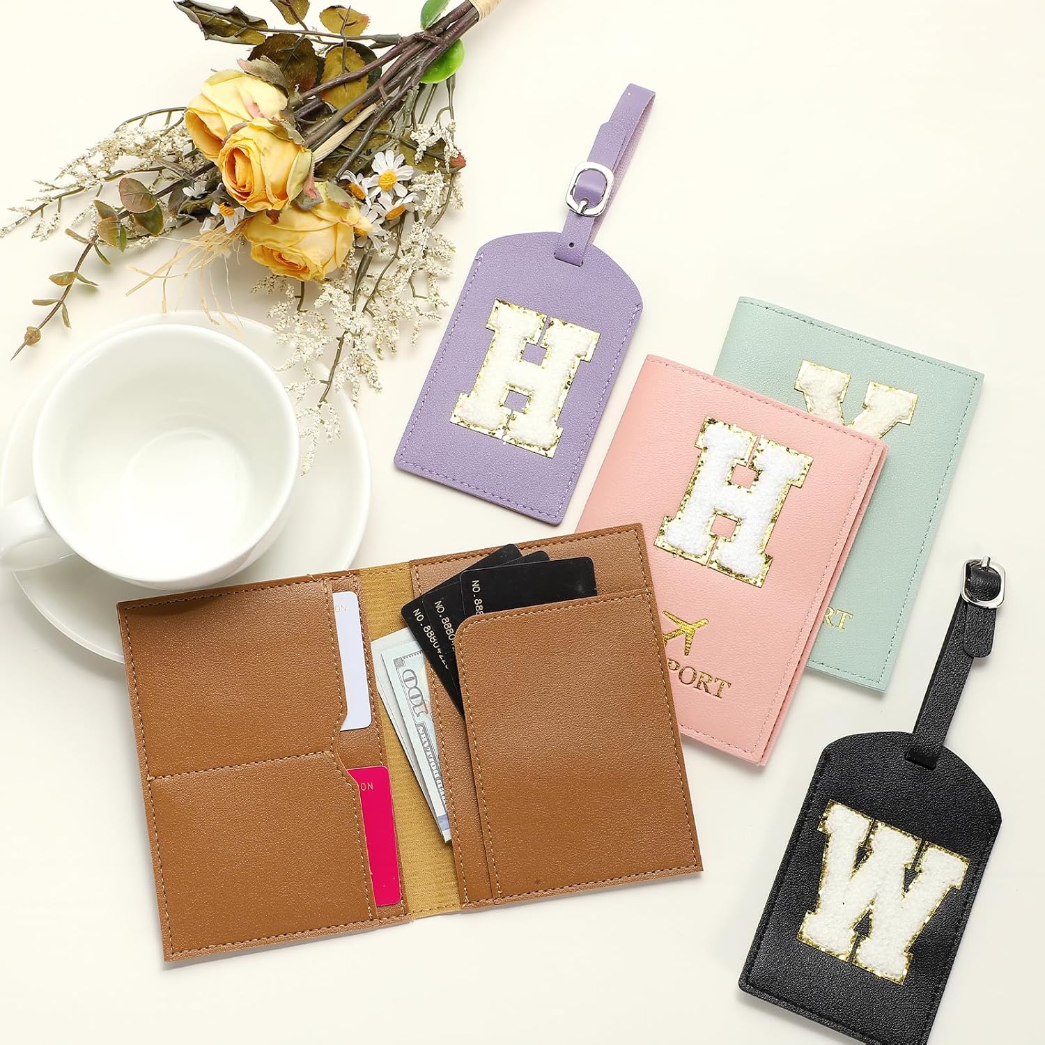 Detalle de PATIKIL Passport Holder for Travel – Green Z initial passport cover & luggage tag set