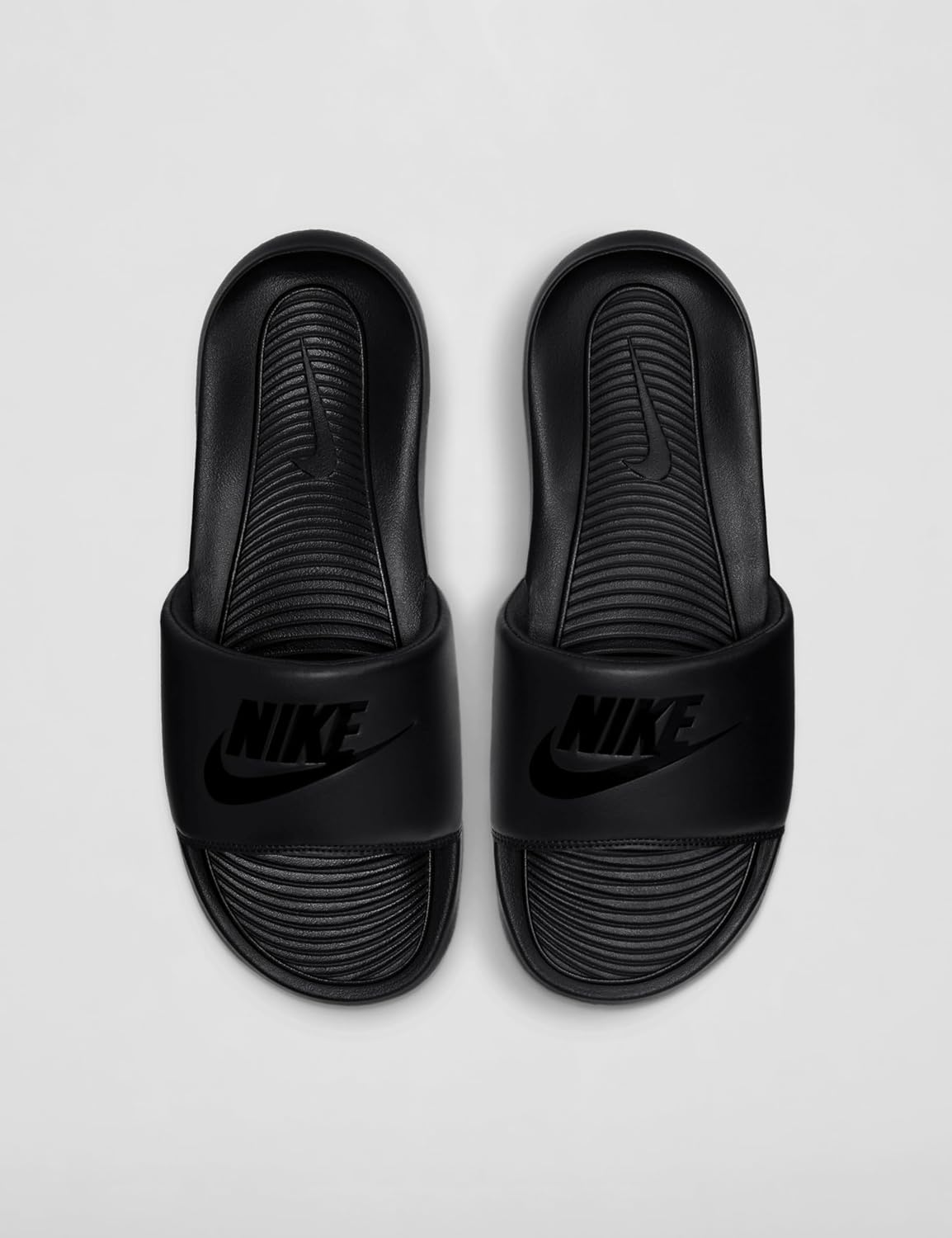 Detalle de NIKE Victori One: Chanclas para Hombre en Black White 001, 41 EU