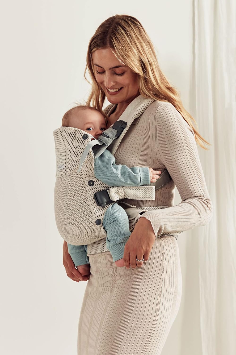 Detalle de BabyBjörn Baby Carrier Harmony (3D Mesh) in Cream