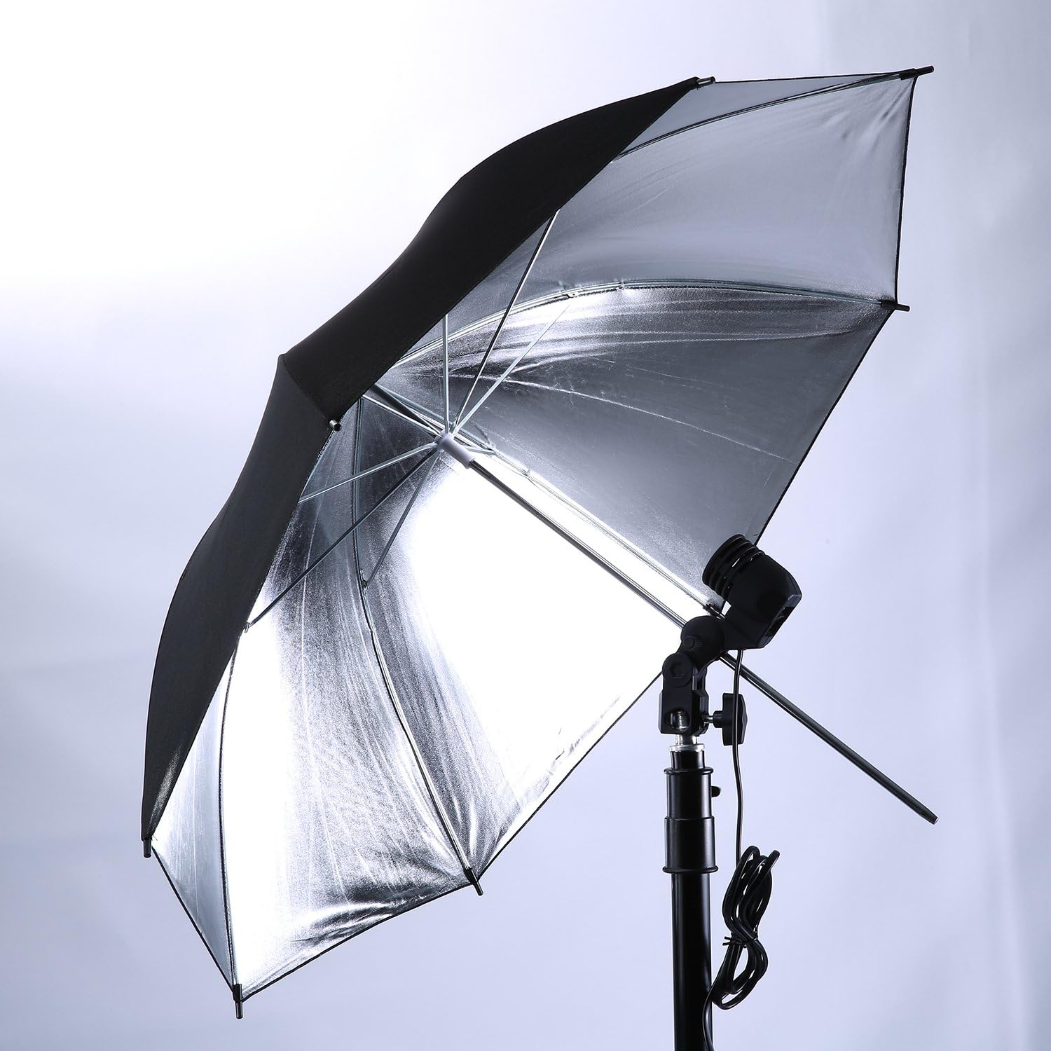 Thumbnail 1 de NEEWER 2er-Set 33"/84 cm Fotostudio-Reflektor für Fachfotografie (Schwarz/Silber)