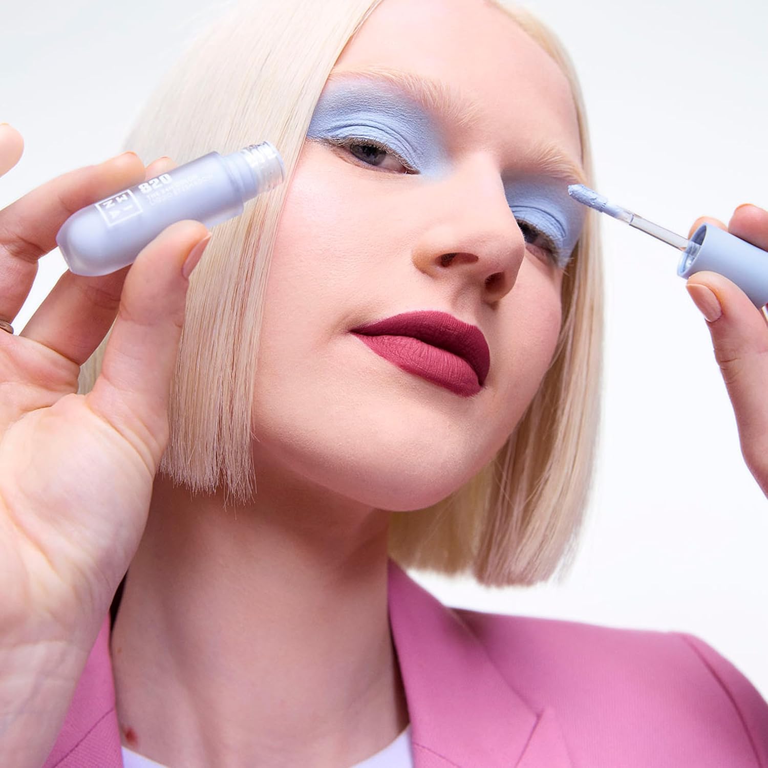 Thumbnail 4 de 3ina The 24H Color Liquid Eyeshadow 820 Blu ghiaccio – ombretto liquido waterproof a lunga tenuta