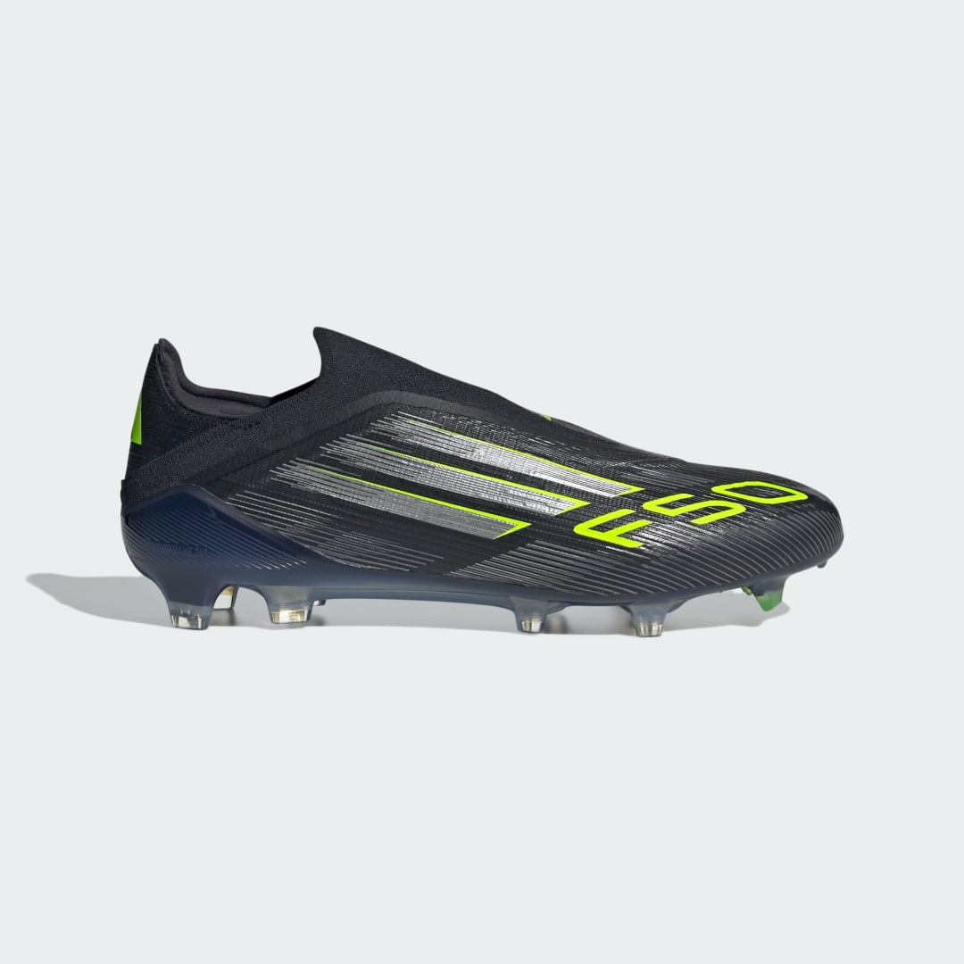 Detalle de Adidas F50 Elite Laceless, bota de fútbol negra para césped natural seco
