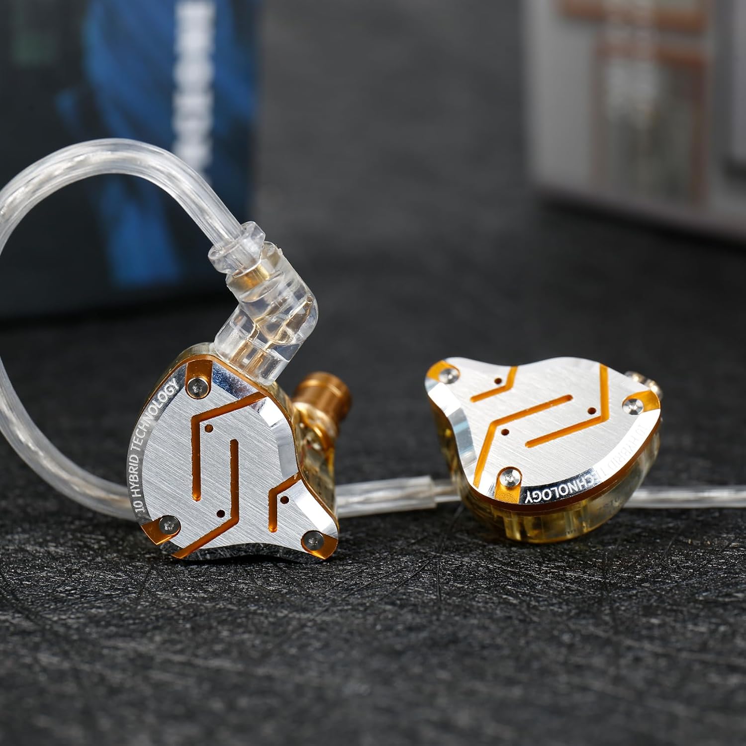 Detalle de Yinyoo KZ ZS10 Pro – Hybrid 5 Treiber In-Ear mit 4 BA + 1 DD, Aluminiumgehäuse, 3,5 mm Kabel, Für Musiker, Gaming und HiFi