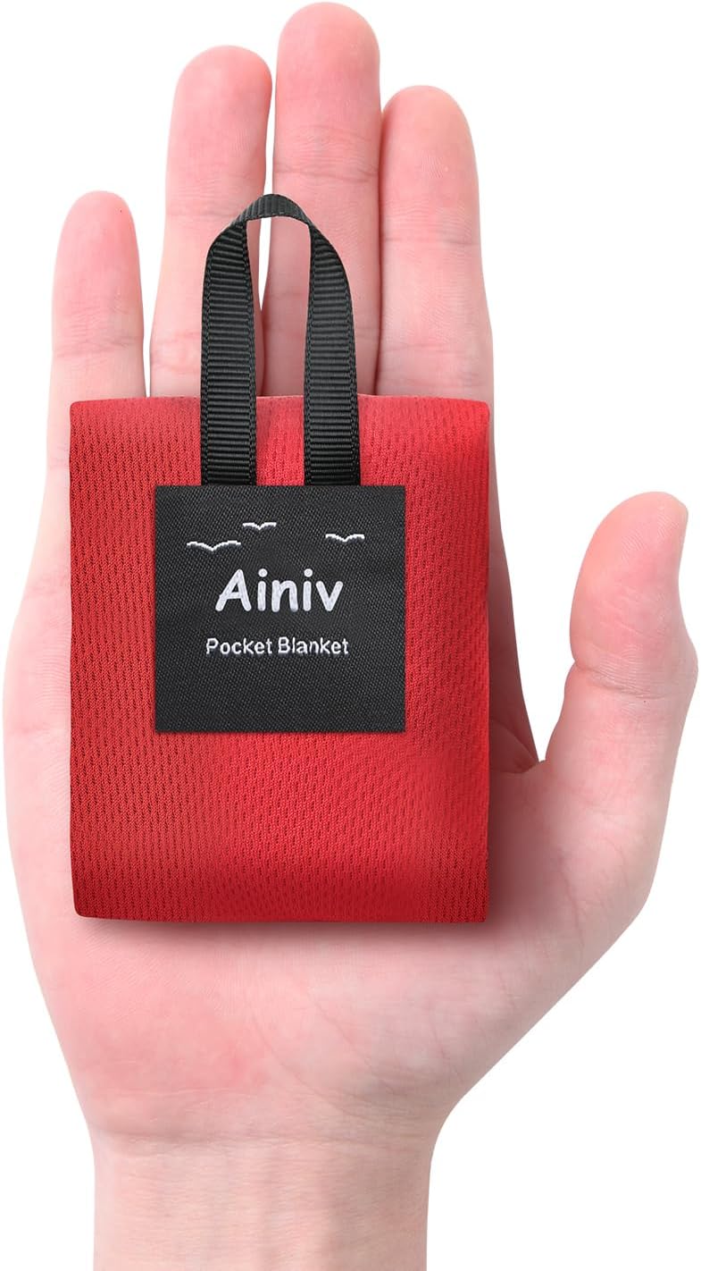 Detalle de Ainiv Mini Picknickdecke (70 x 110 cm, rot) – ultraleicht, sandabweisend und wasserdicht