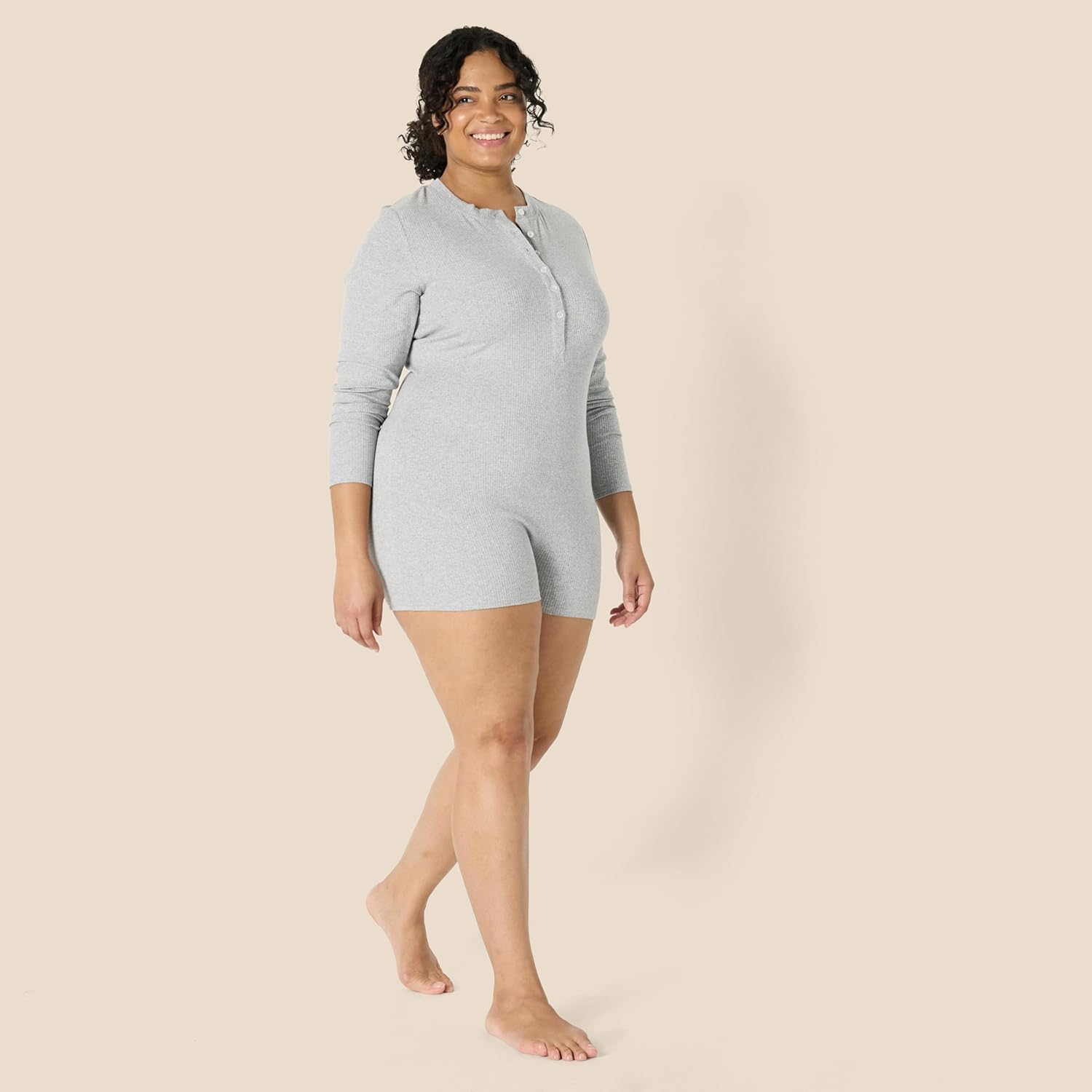 Thumbnail 6 de Amazon Essentials Damen Langärmliger Lounge-Strampler aus gerippter Baumwollmischung