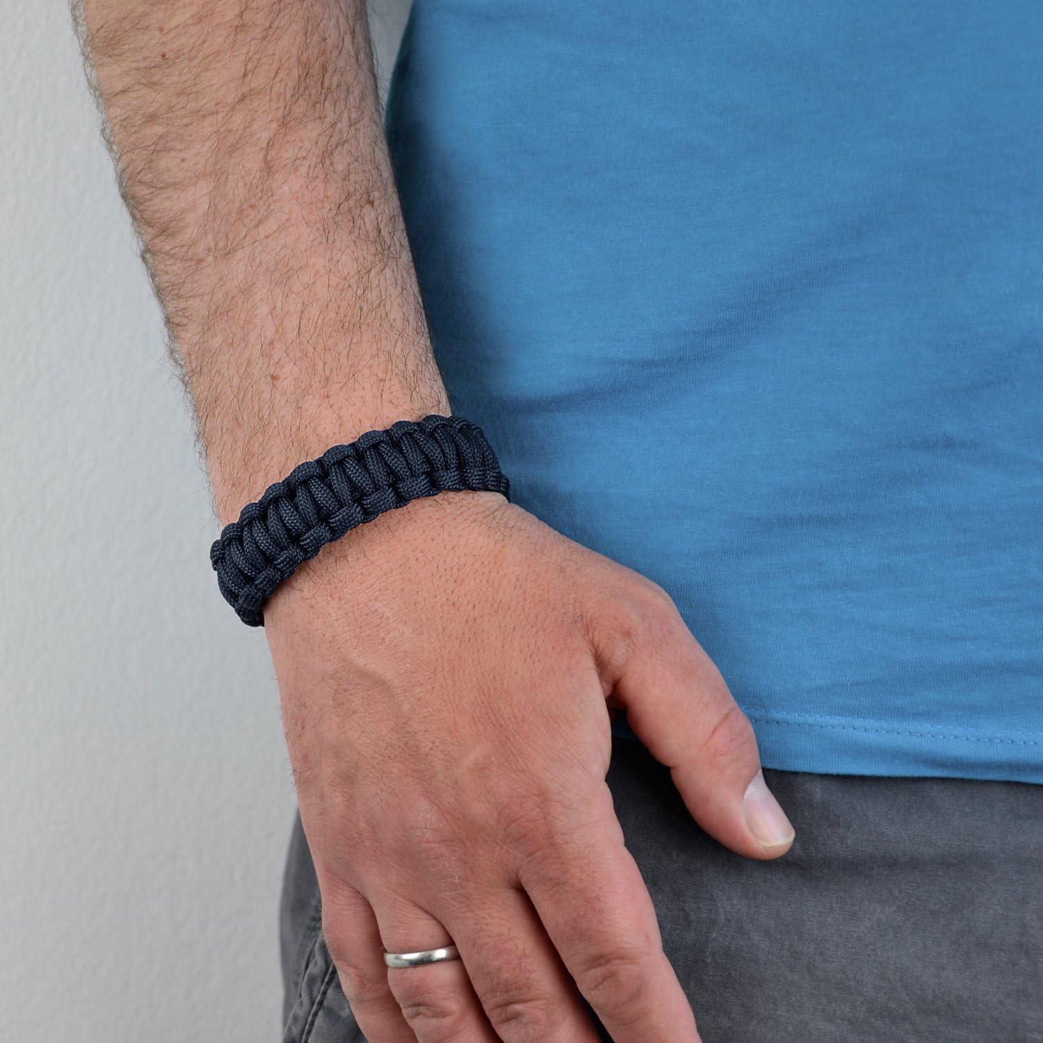 Detalle 2 de DonDon Paracord Pulsera supervivencia 2,5 m