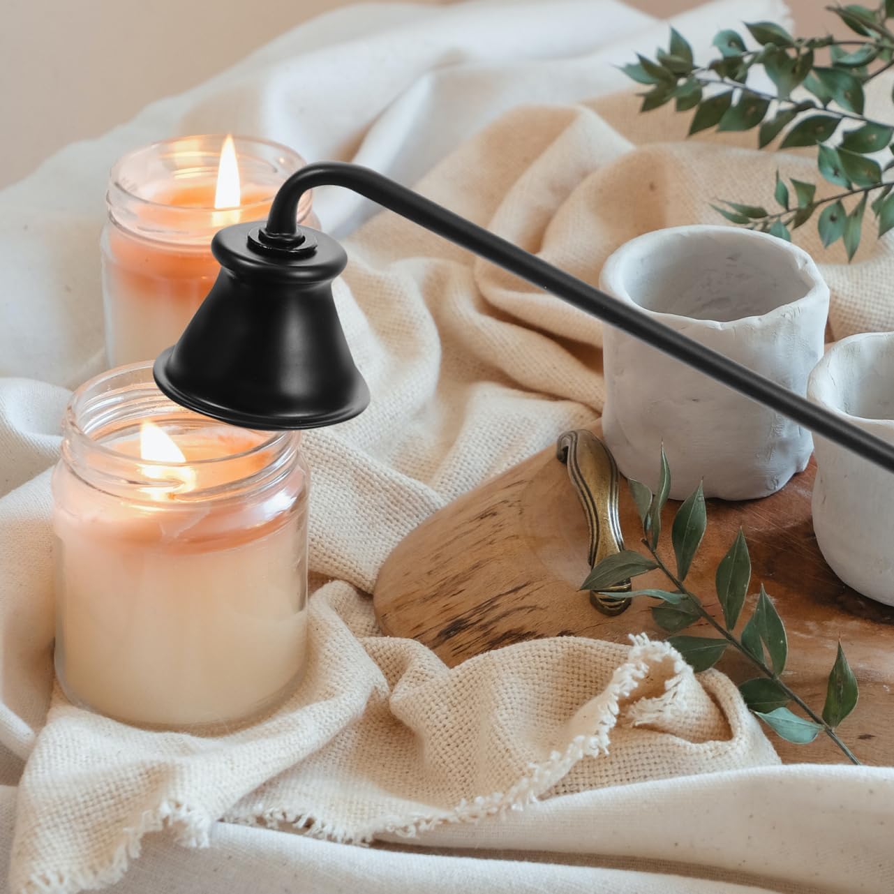 Thumbnail 6 de Ciieeo Black Metal Candle Snuffer Cap with Long Handle – Portable, Safe & Stylish