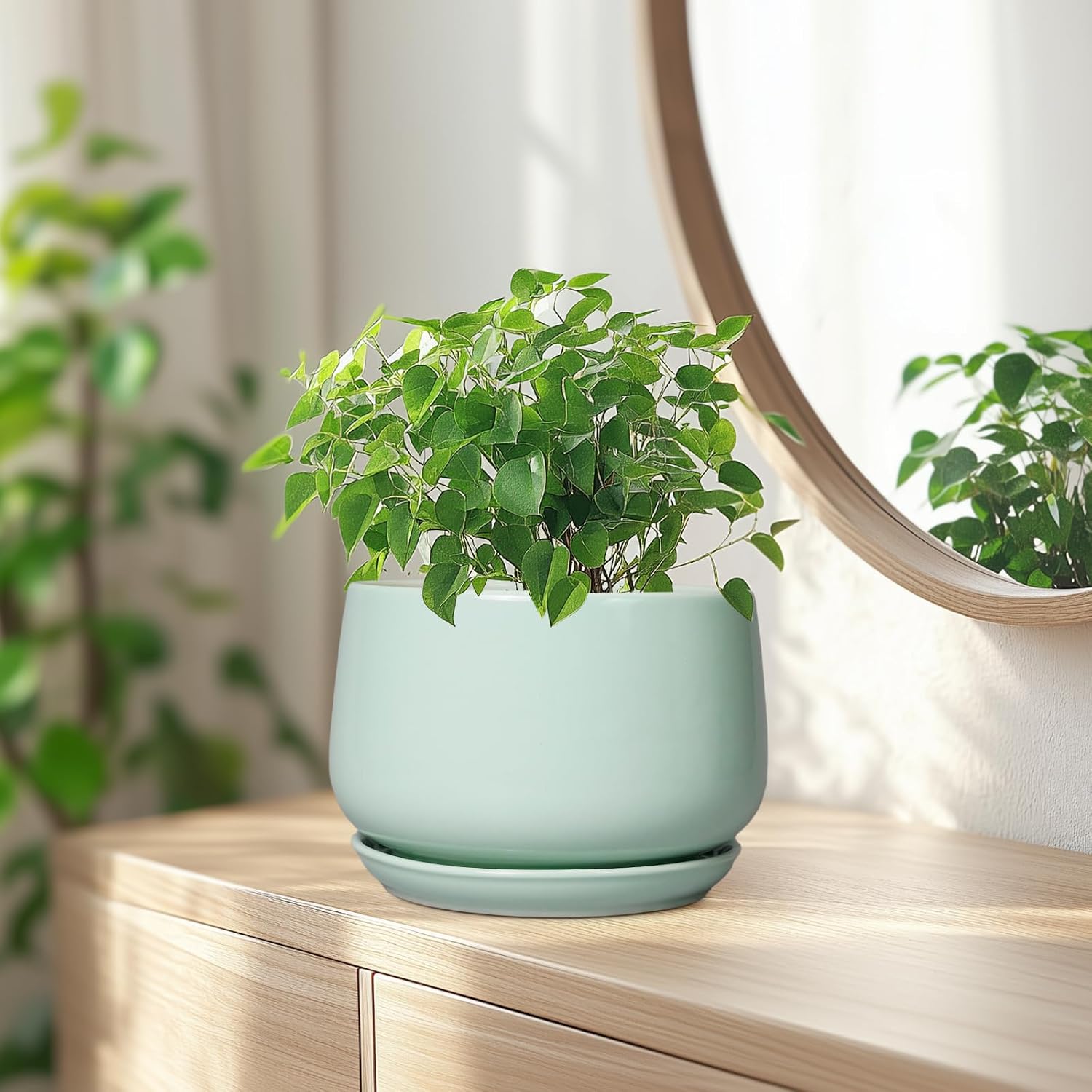 Detalle de G EPGardening ceramic planter, 7-inch