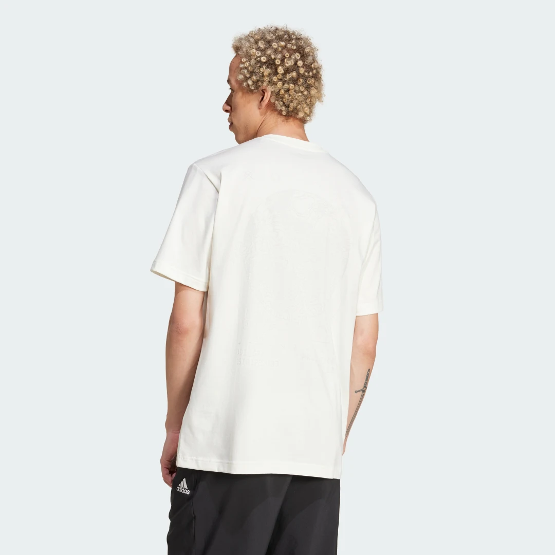 Detalle de Camiseta City Escape Graphic de Adidas — Blanco