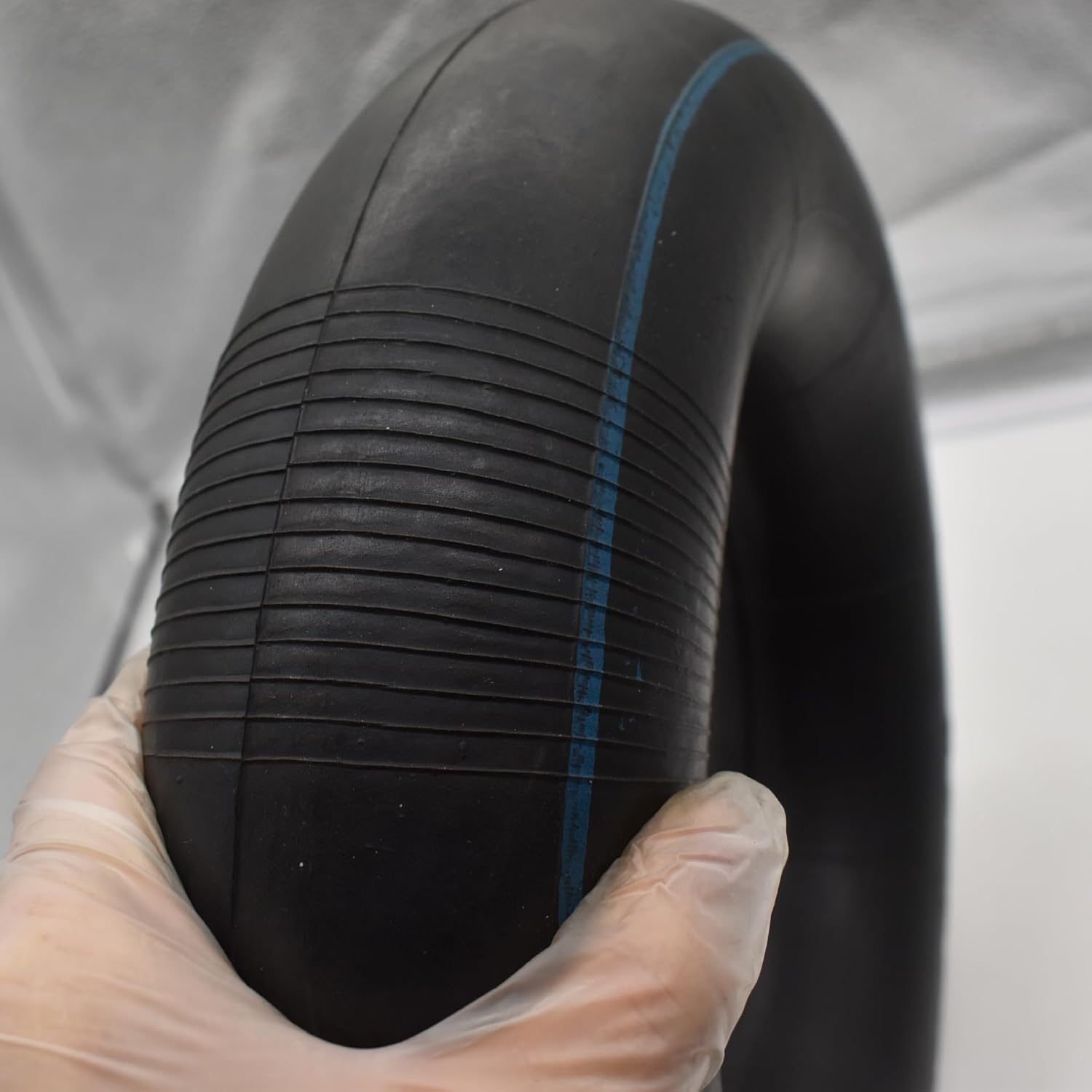 Detalle de Inner tube 4.00-8 with bent valve