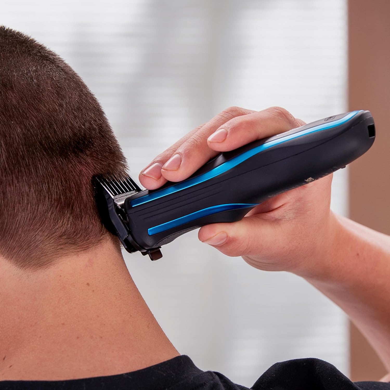Thumbnail 7 de WAHL Self Clip 360 Kit 🧔 Cortapelos inalámbrico con 10 peines
