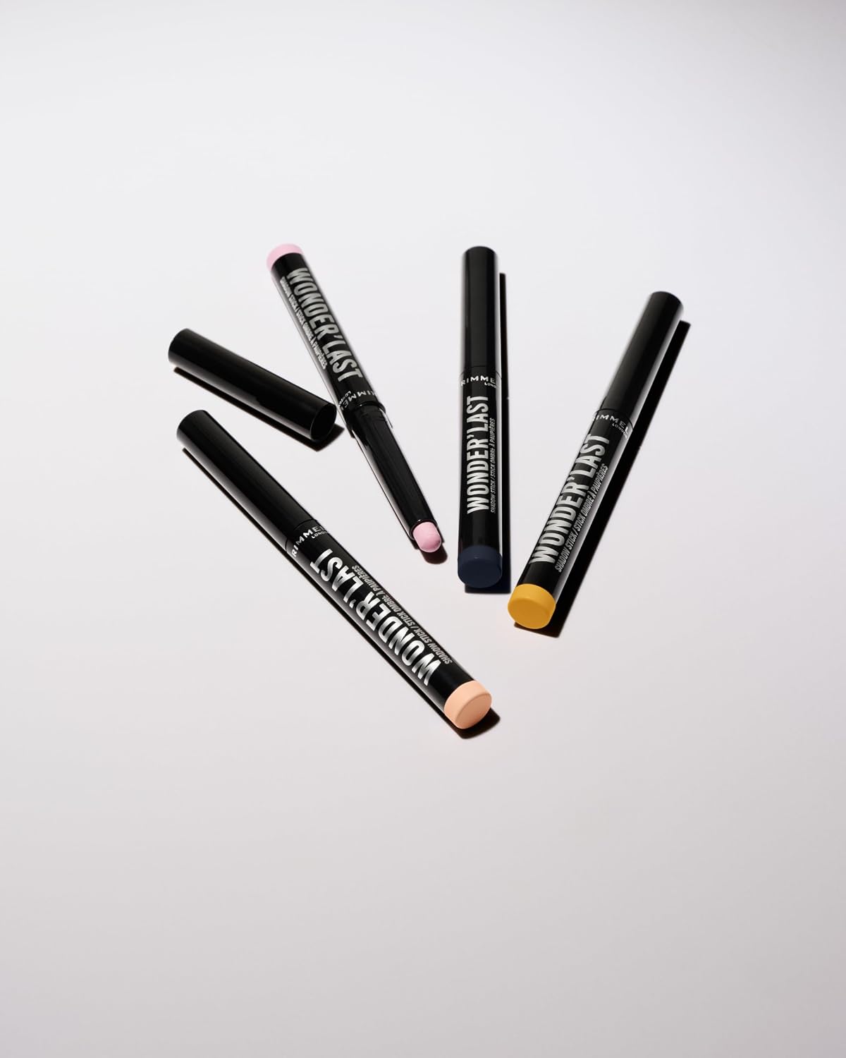 Detalle de Rimmel London Wonder'Last Ombretto in stick 009 Velvet Vanilla – colore vibrante, facile da applicare