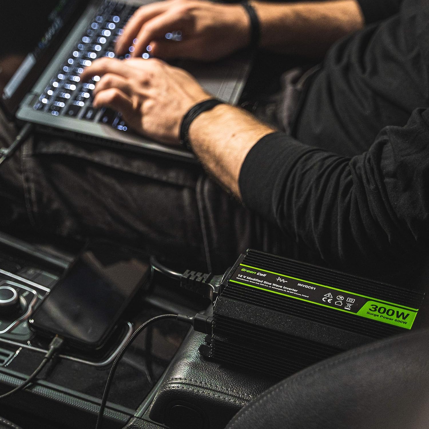 Thumbnail 2 de Green Cell PRO 500W/1000W 12V auf 230V Wechselrichter (modifizierte Sinuswelle) für Kfz, Wohnwagen & Solar