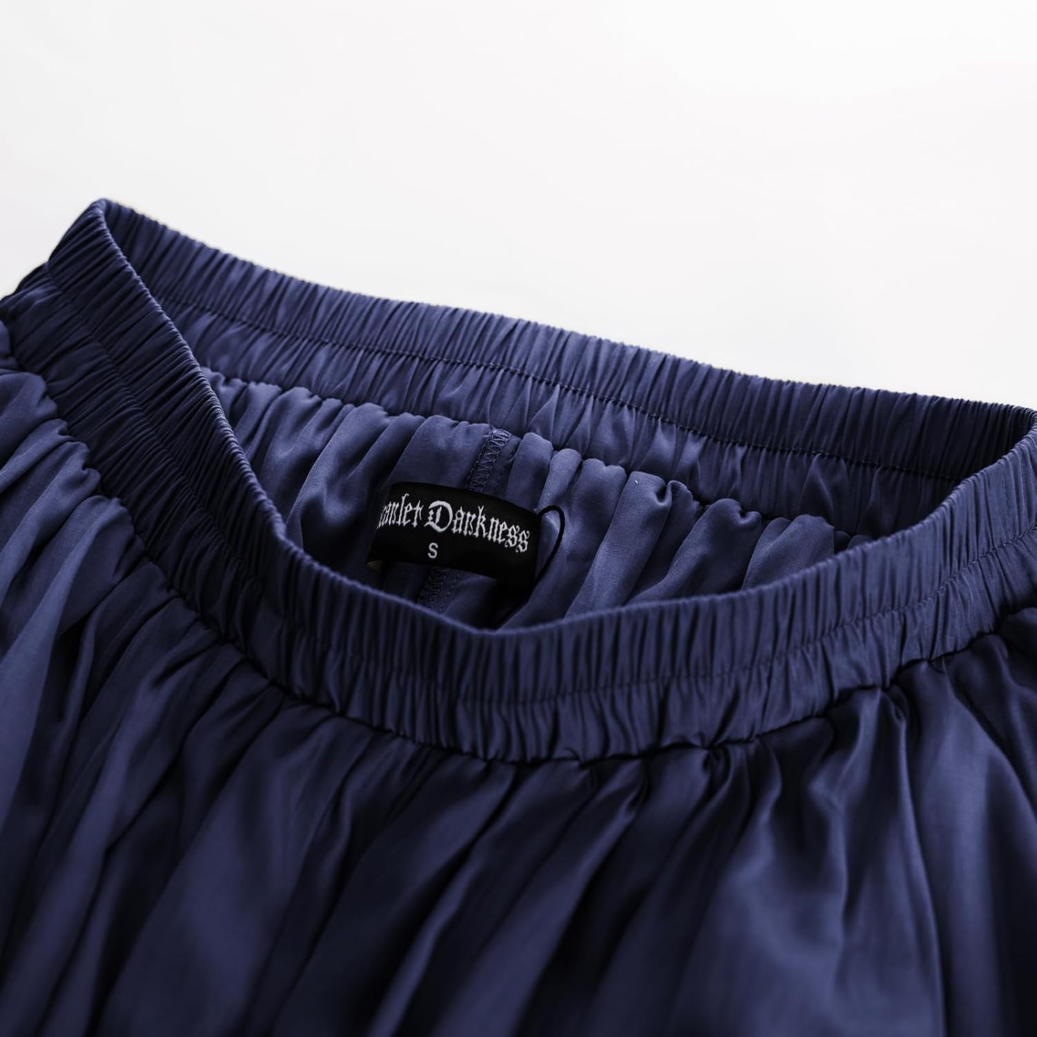 Detalle de SCARLET DARKNESS Gonna rinascimentale da donna con elastico in vita e orlo irregolare